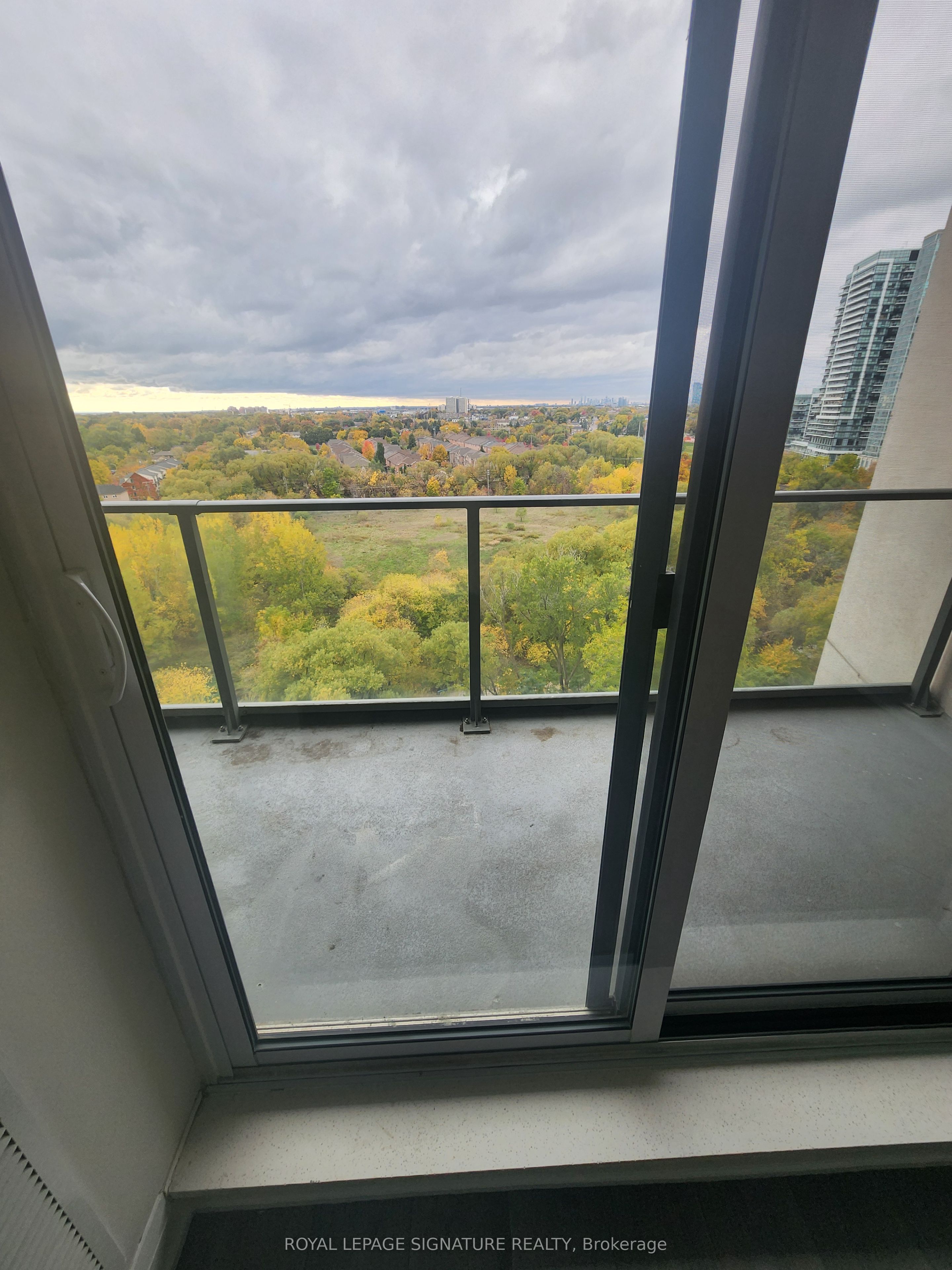 Unit 1104 - 36 Park Lawn Road, Etobicoke 3