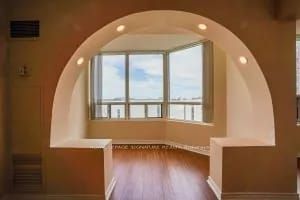 Unit 916 - 135 Hillcrest Avenue, Mississauga 5