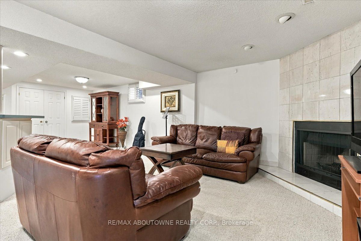 Unit Lower - 1374 Heritage Way, Oakville 4