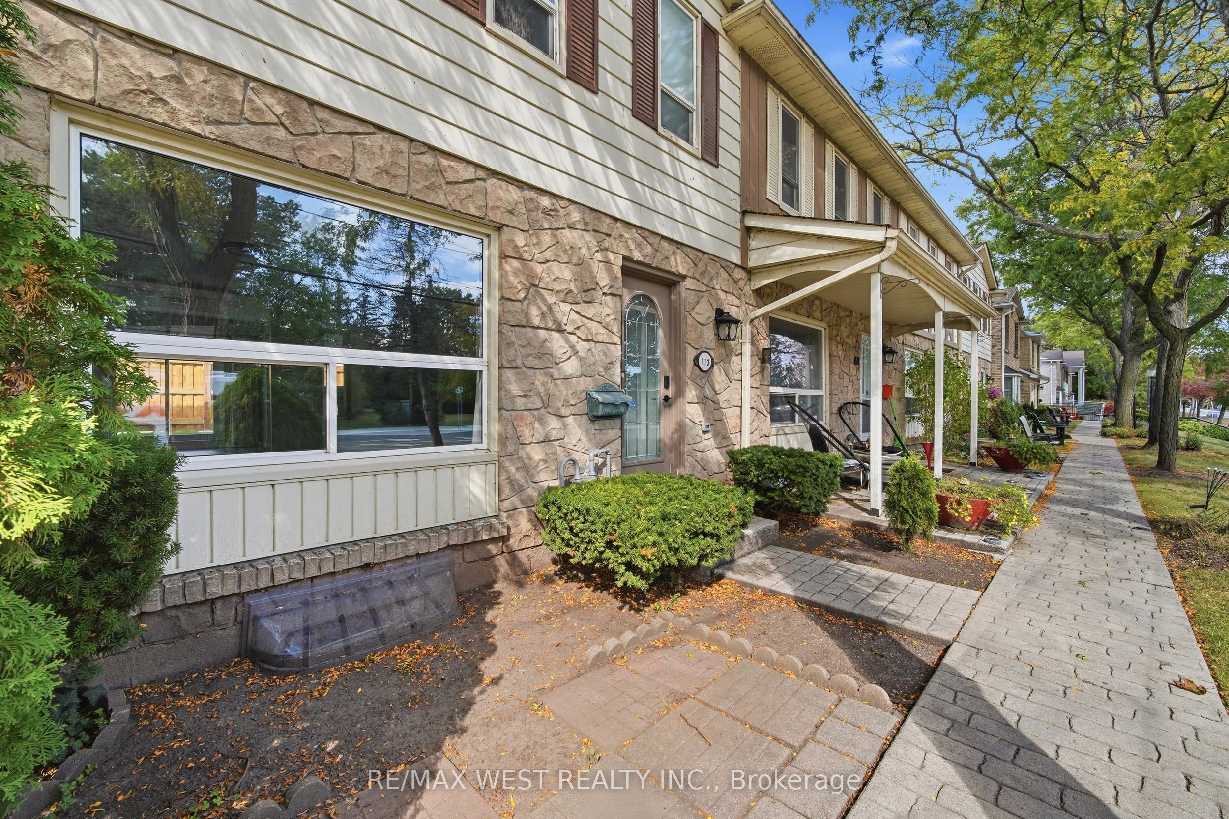 Unit 113 - 5475 Lakeshore Road, Burlington 2