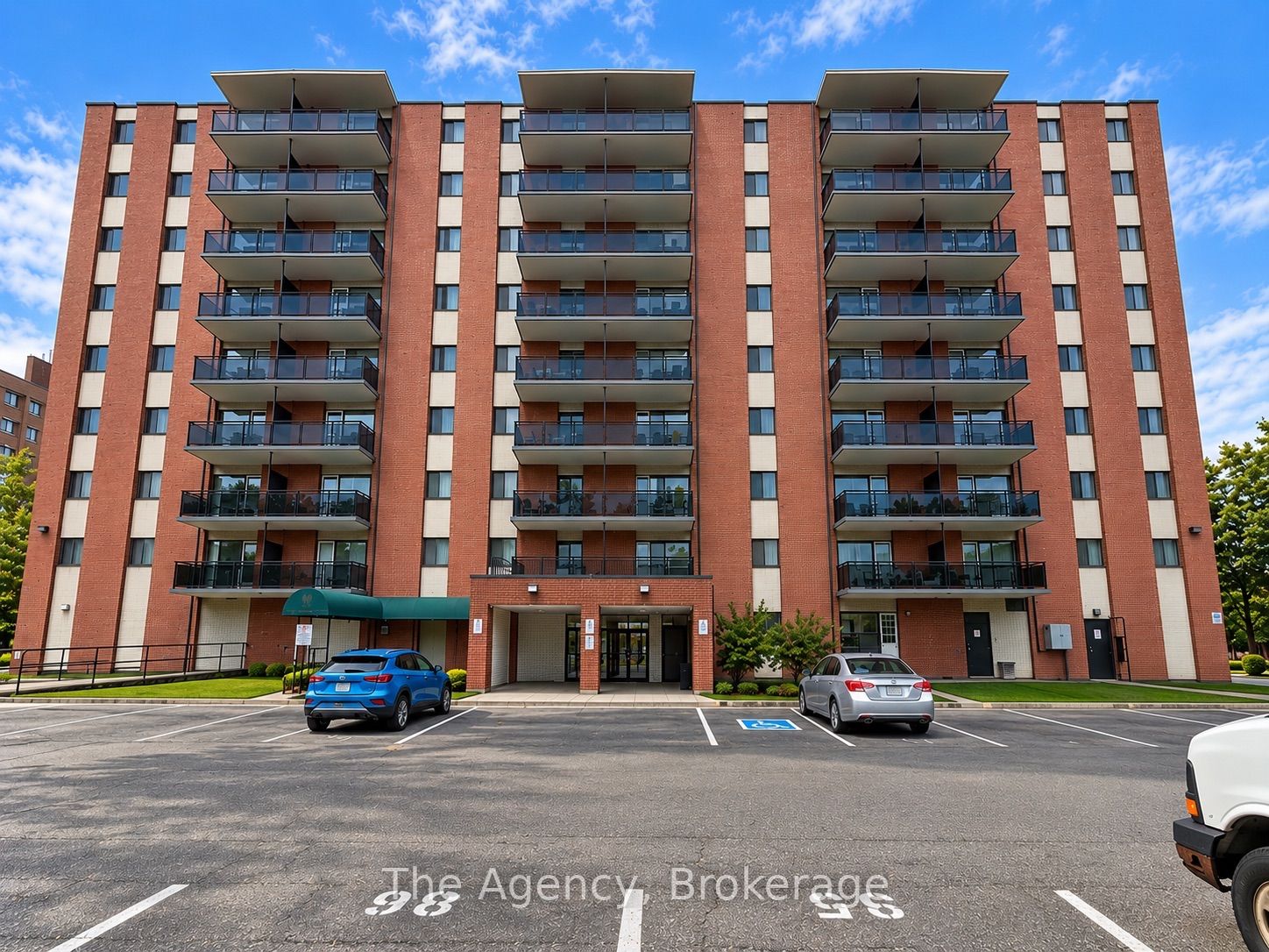 Unit 1009 - 45 Paisley Boulevard W, Mississauga 2