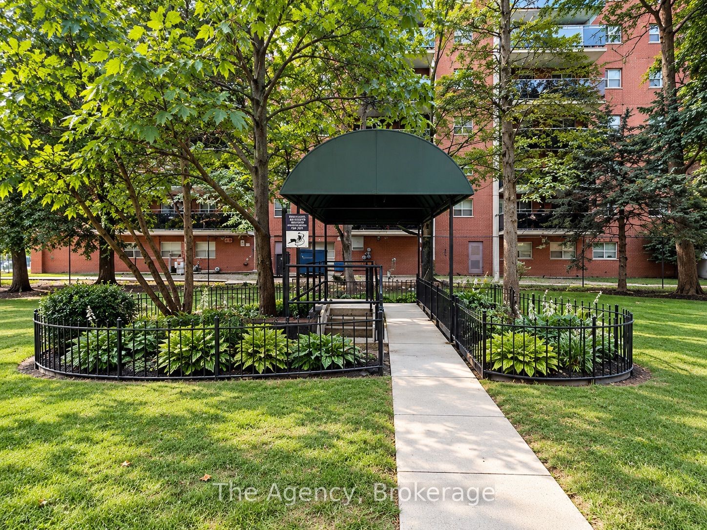 Unit 504 - 45 Paisley Boulevard W, Mississauga 5