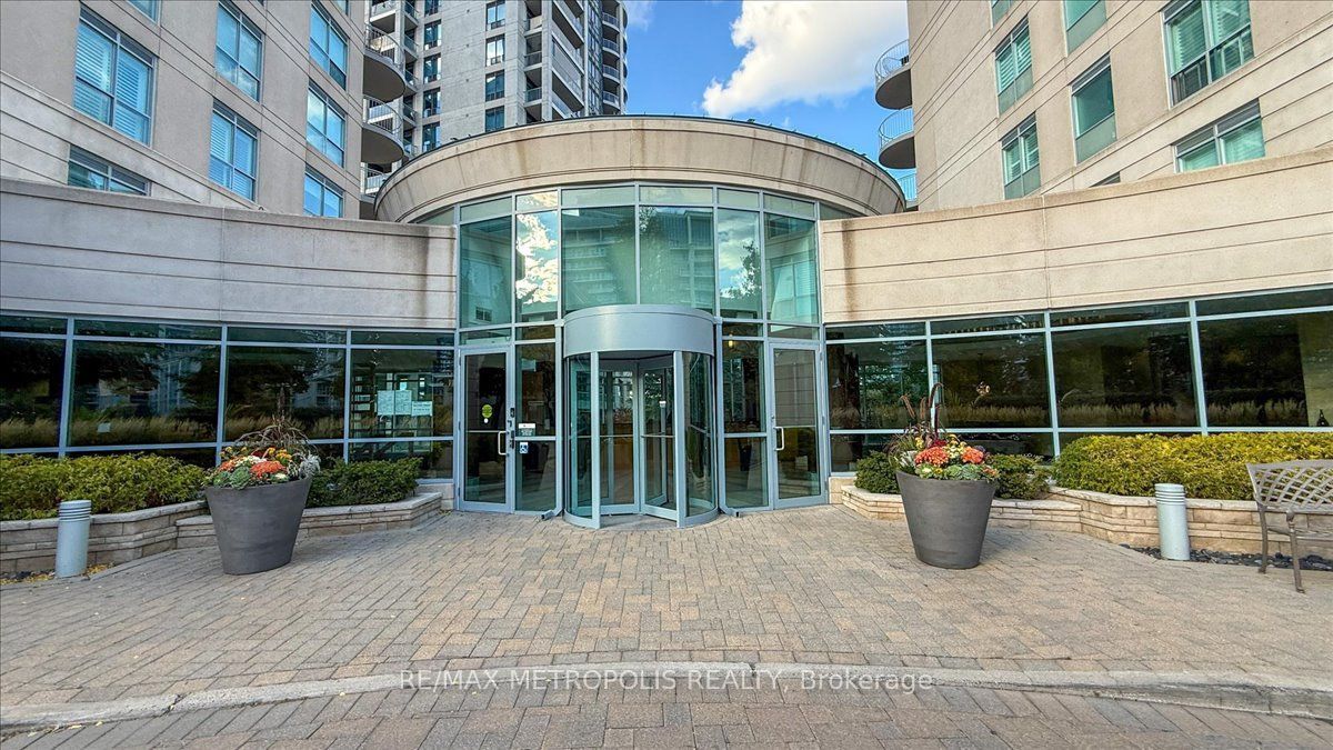 Unit 816 - 2111 Lake Shore Boulevard W, Etobicoke 3