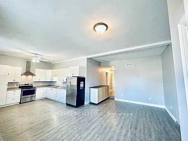 Unit Unit A - 528 Lincoln Street, Welland 3