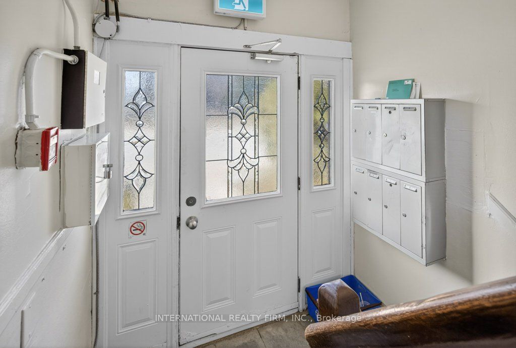 Unit 2 - 109 Balsam Avenue S, Hamilton 4