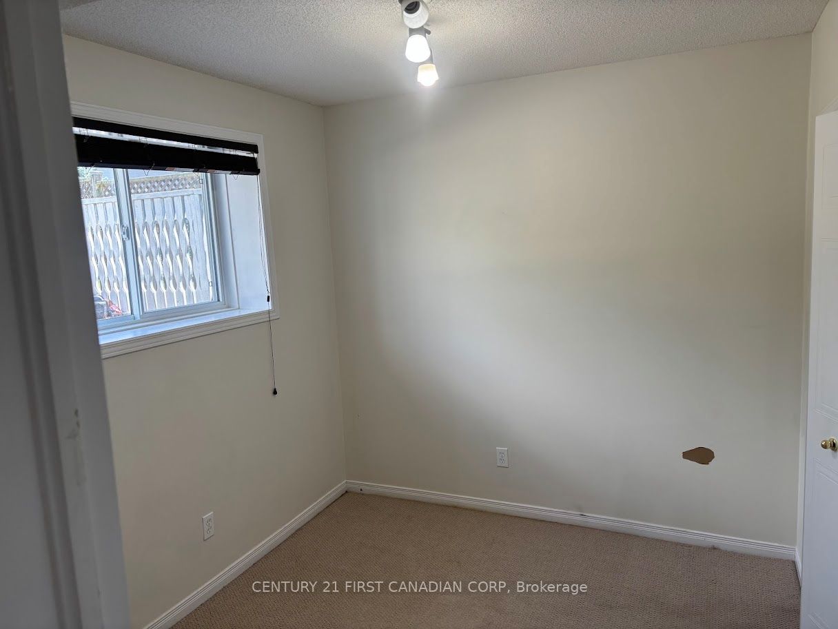 Unit Lower level - 86 Loggers Grove, London 3