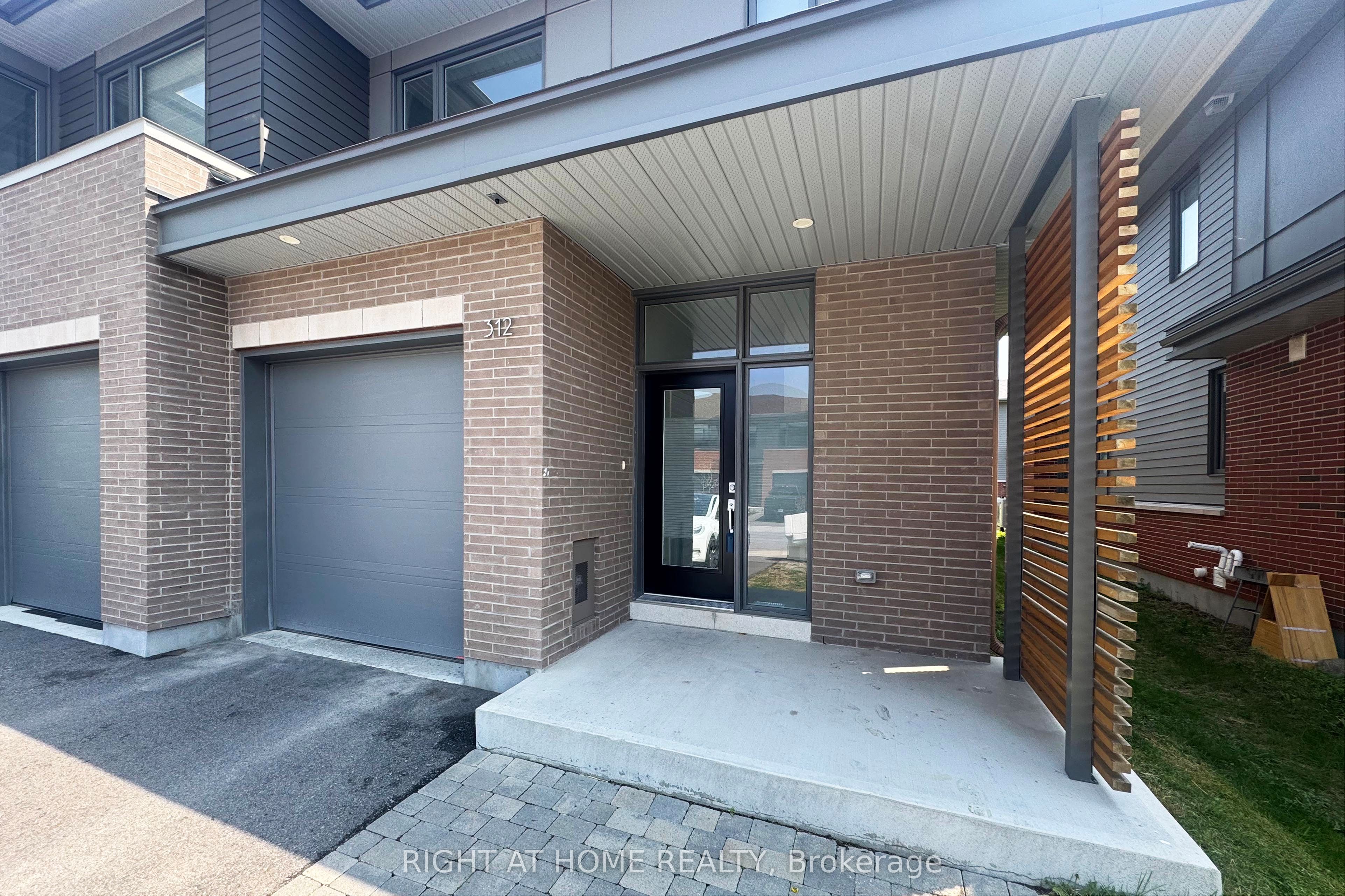 312 WIGWAS Street, Ottawa 2