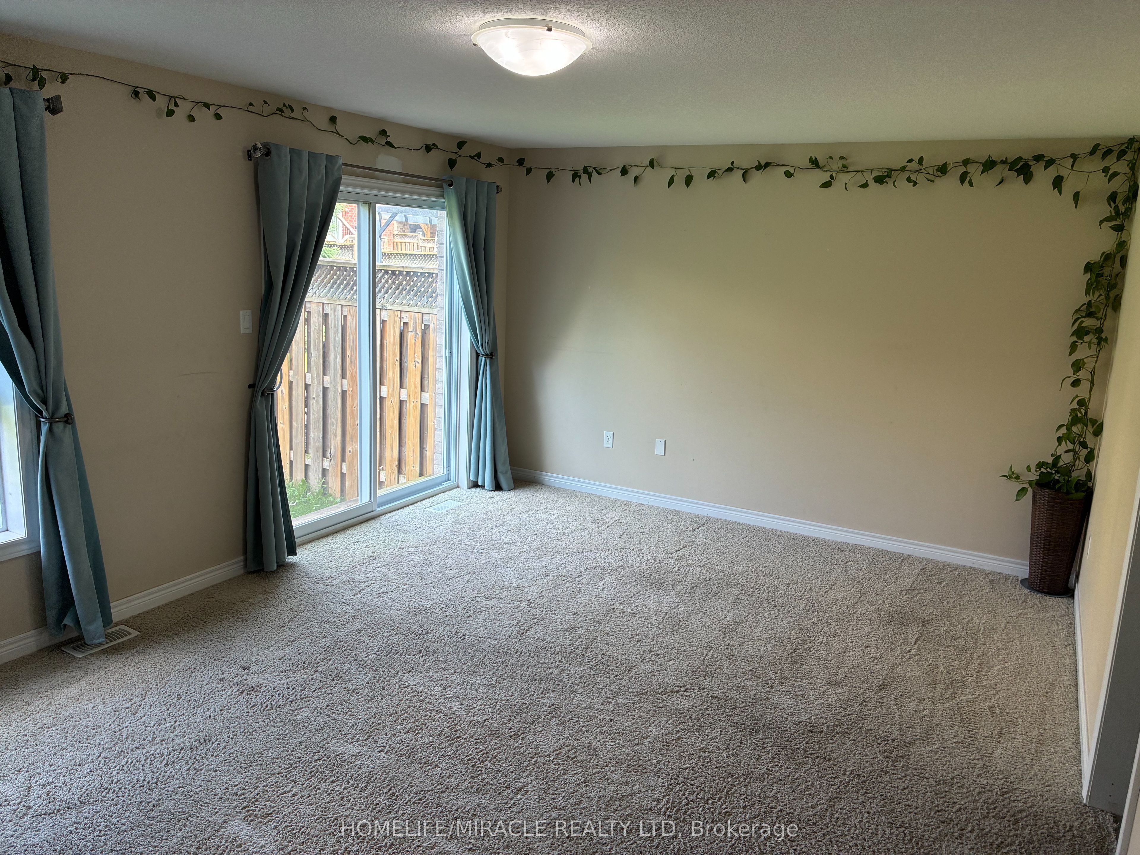 45 Oakes Crescent, Guelph 4