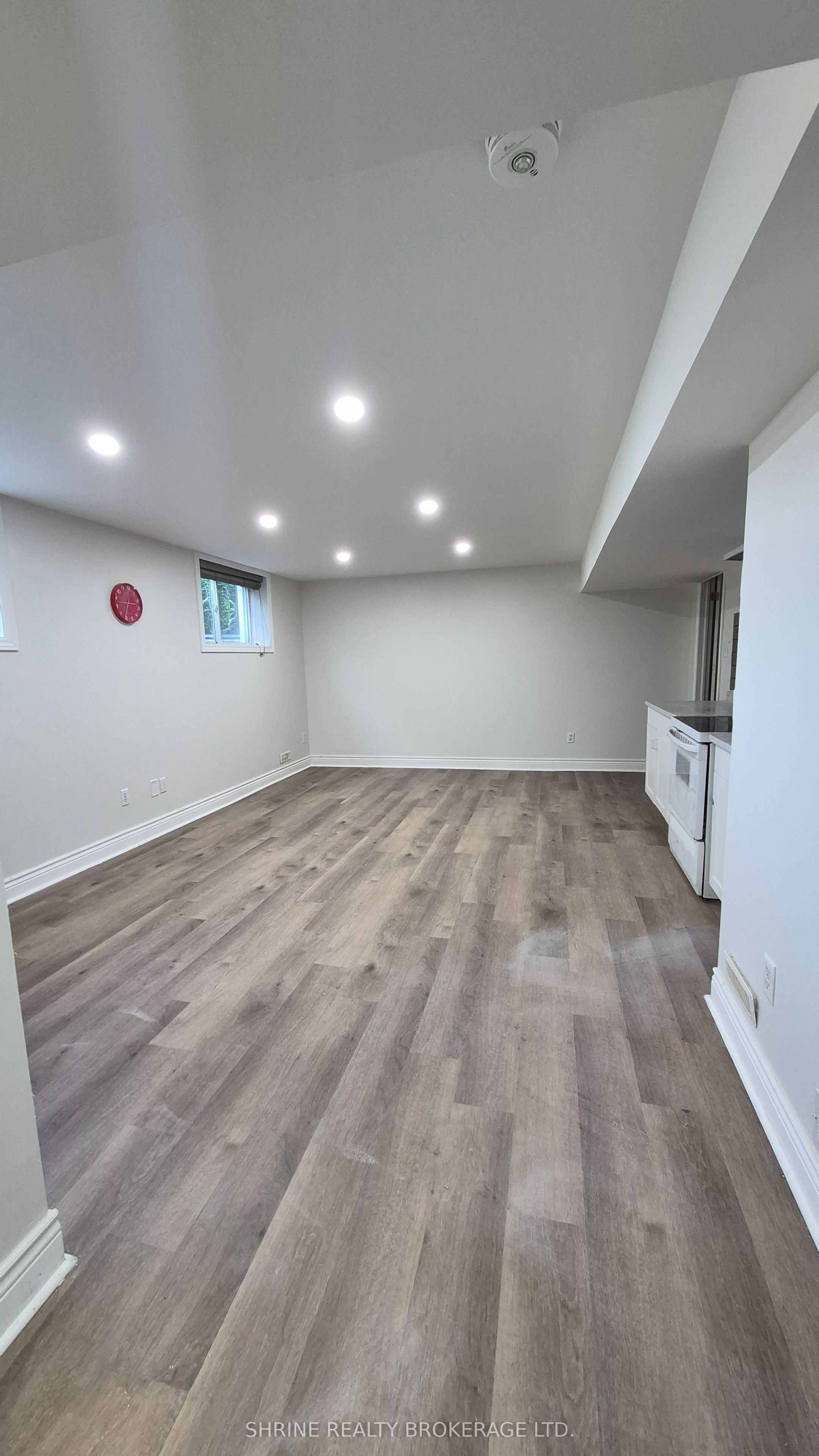 Unit Basement - 1961 Rollingacres Drive, London 4
