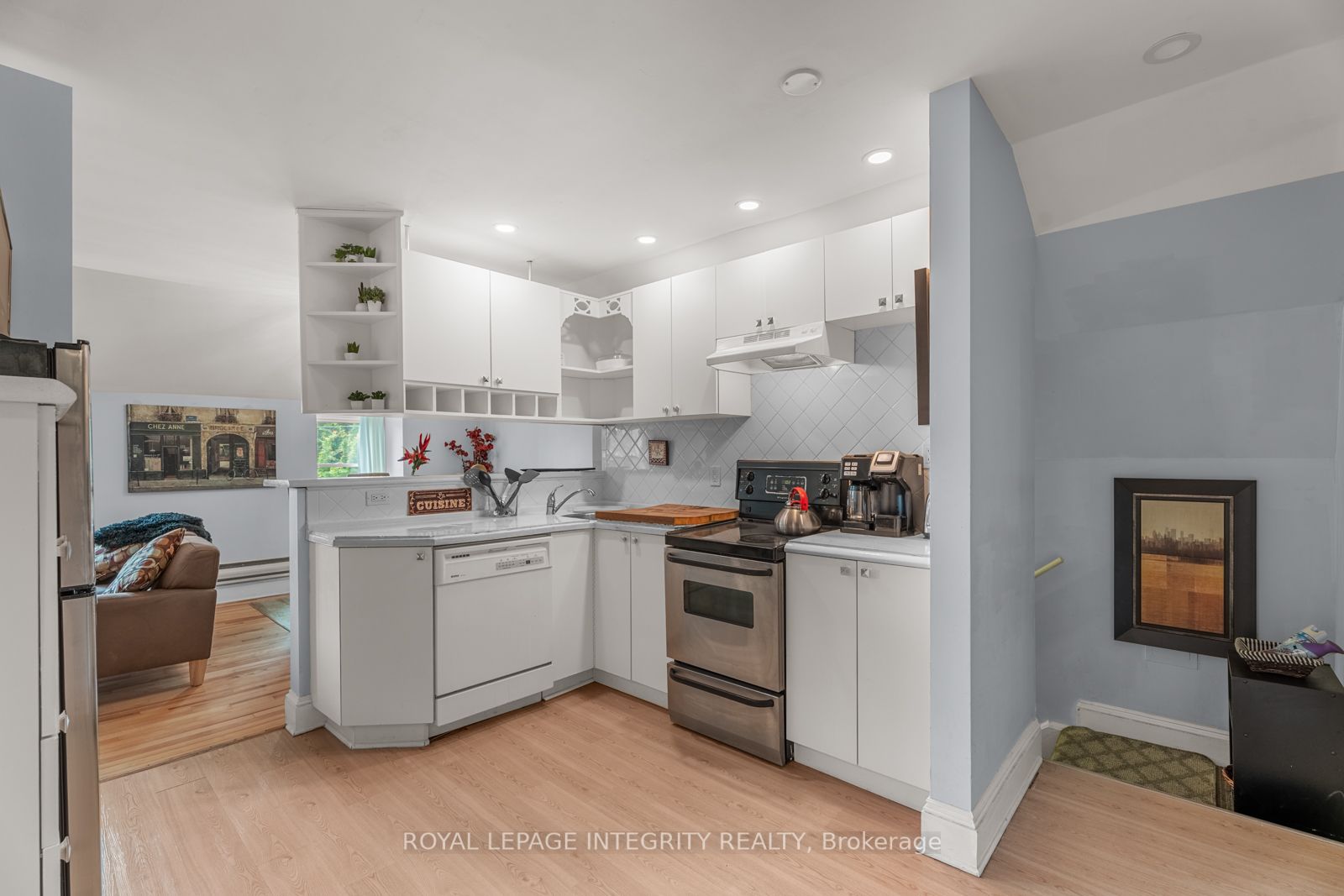 Unit 3 - 339 Chapel Street, Ottawa 4