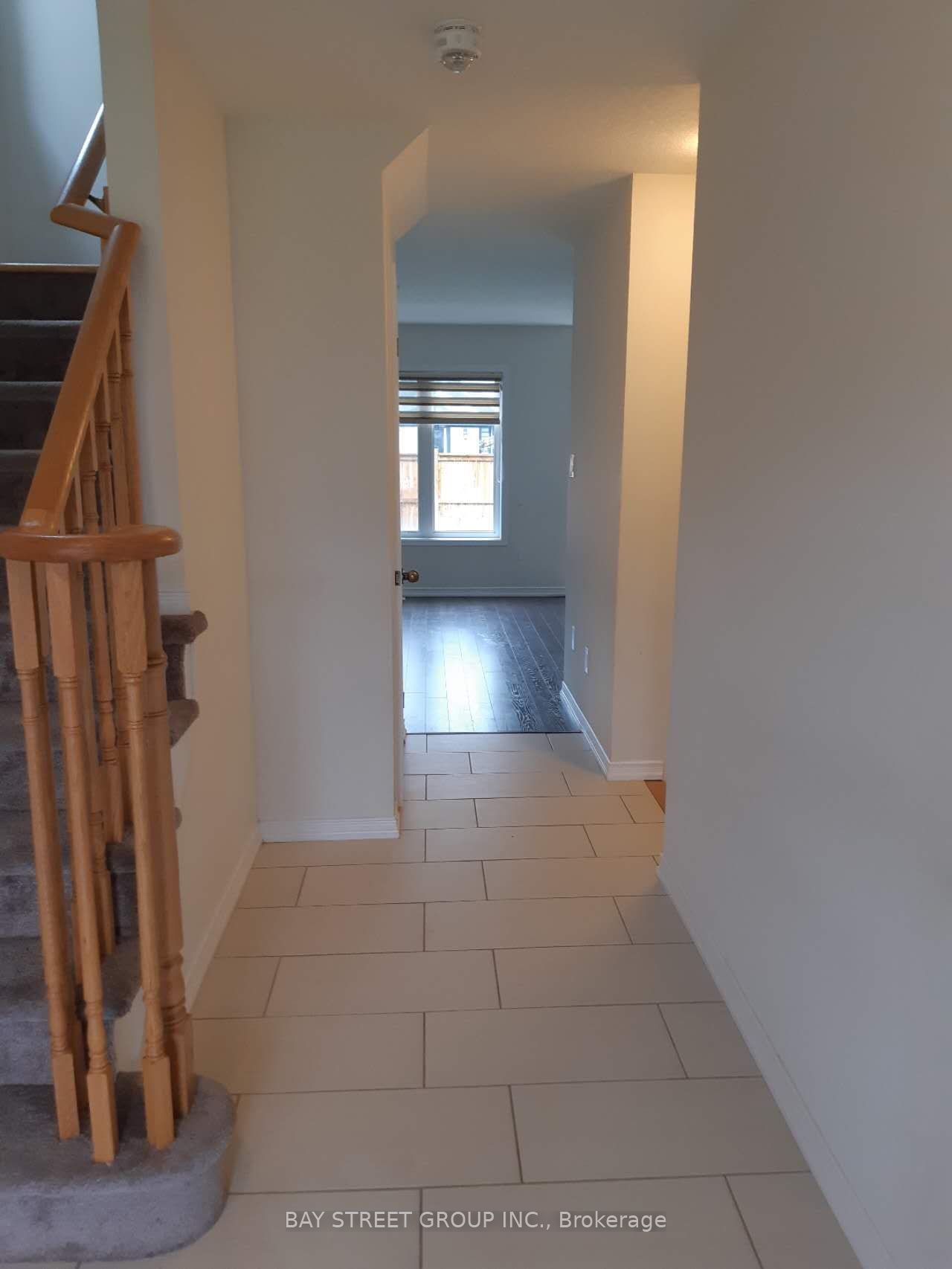 8088 Blue Ash Lane, Niagara Falls 3