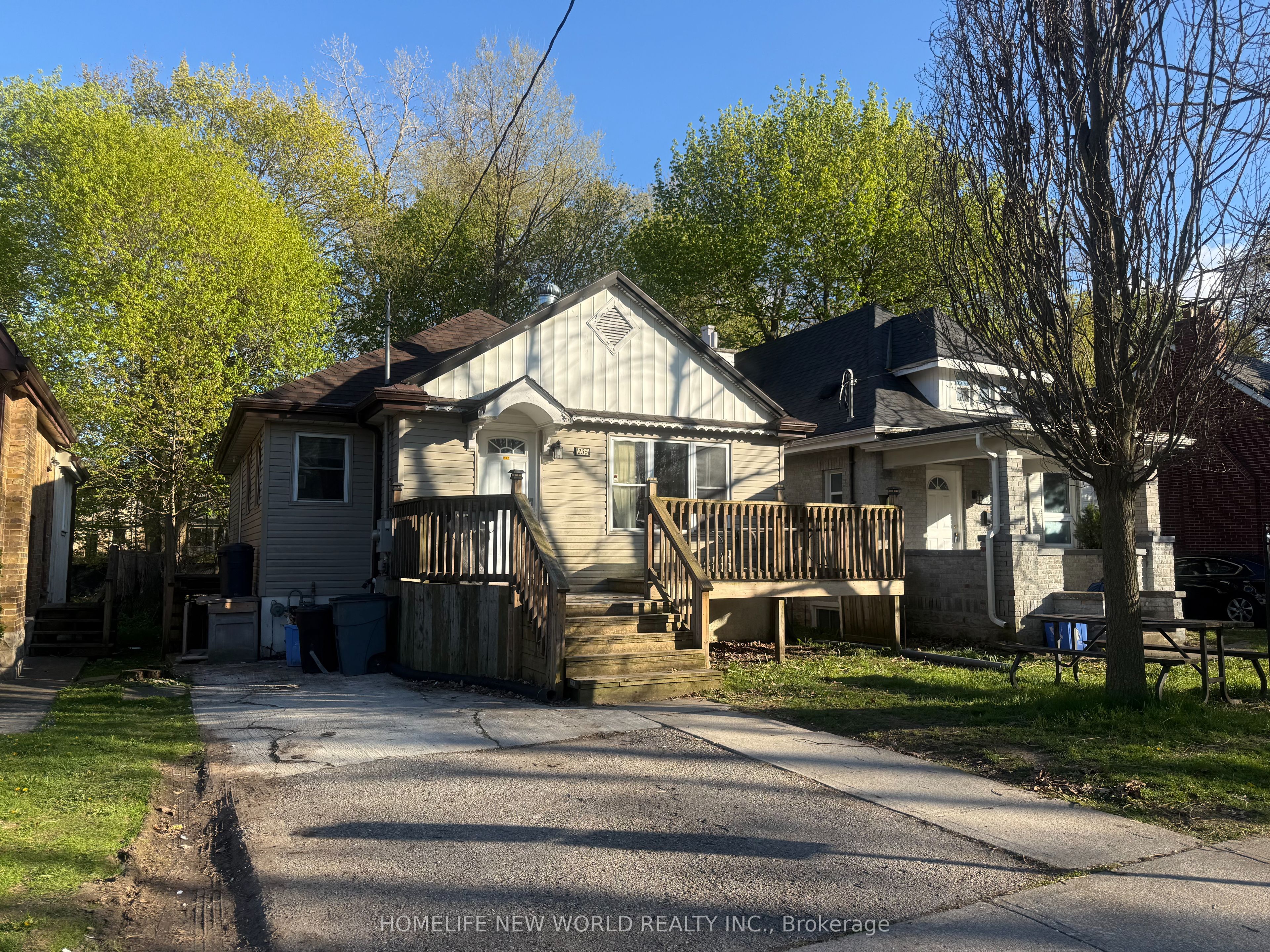 Unit Lower level - 235 Bernard Avenue, London 2
