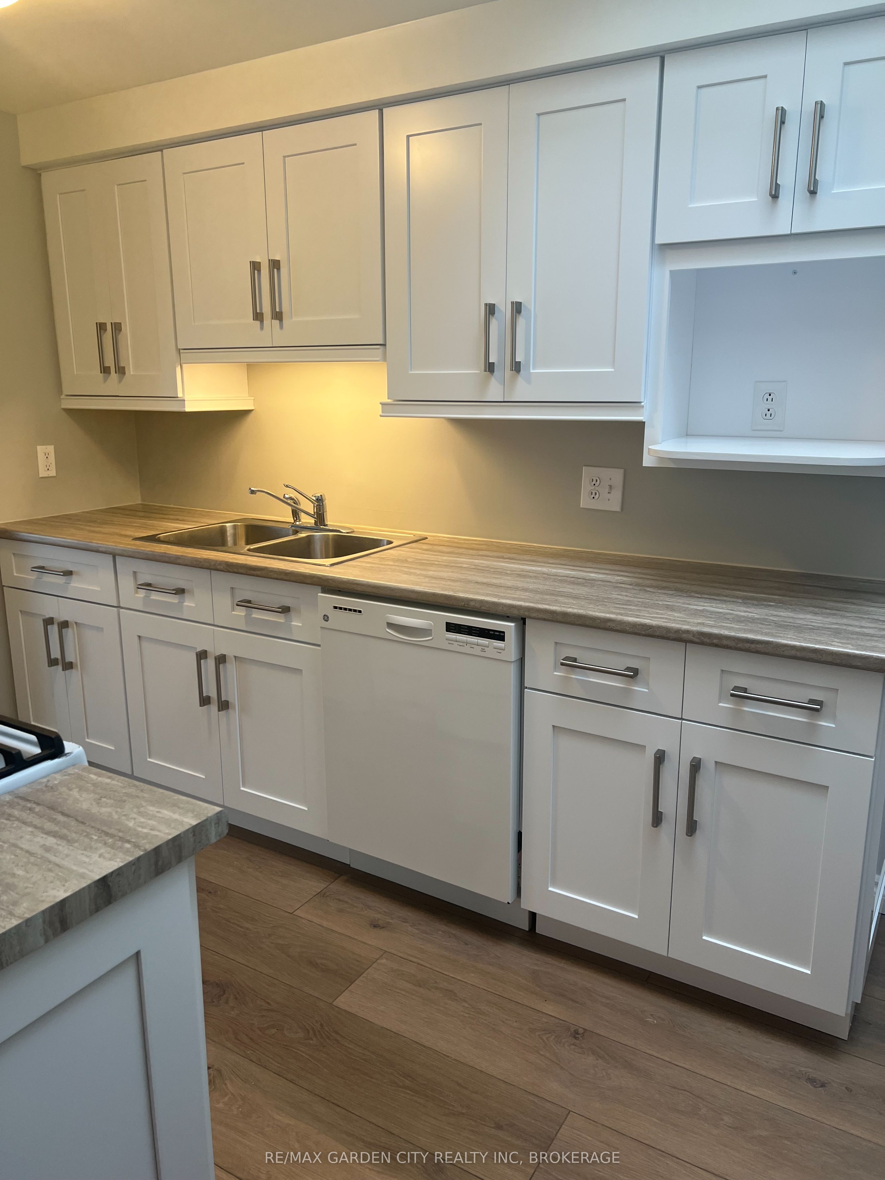 Unit 1 - 22 Bula Drive, St. Catharines 3