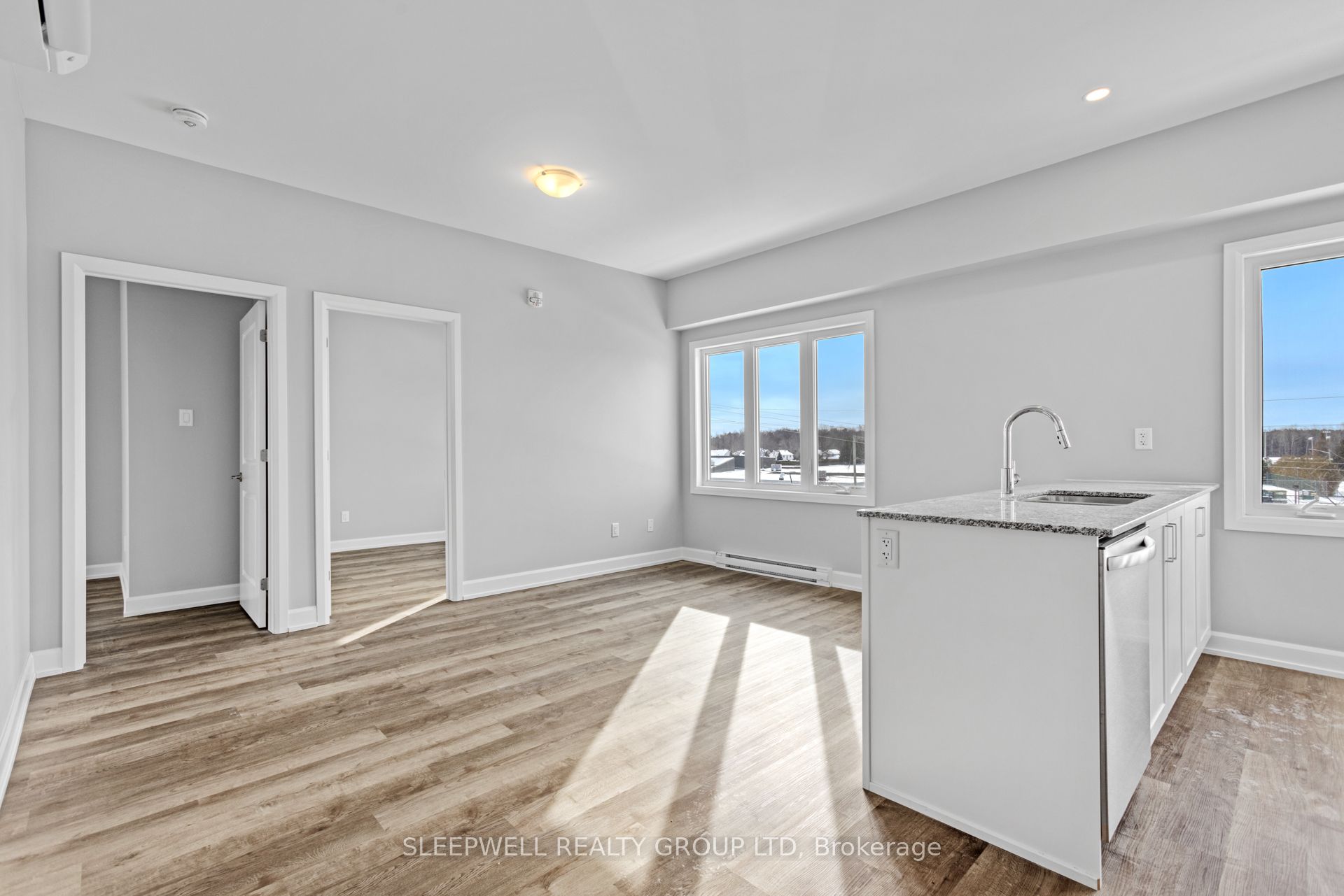 Unit 305 - 979 North Russell Road, Russell 5