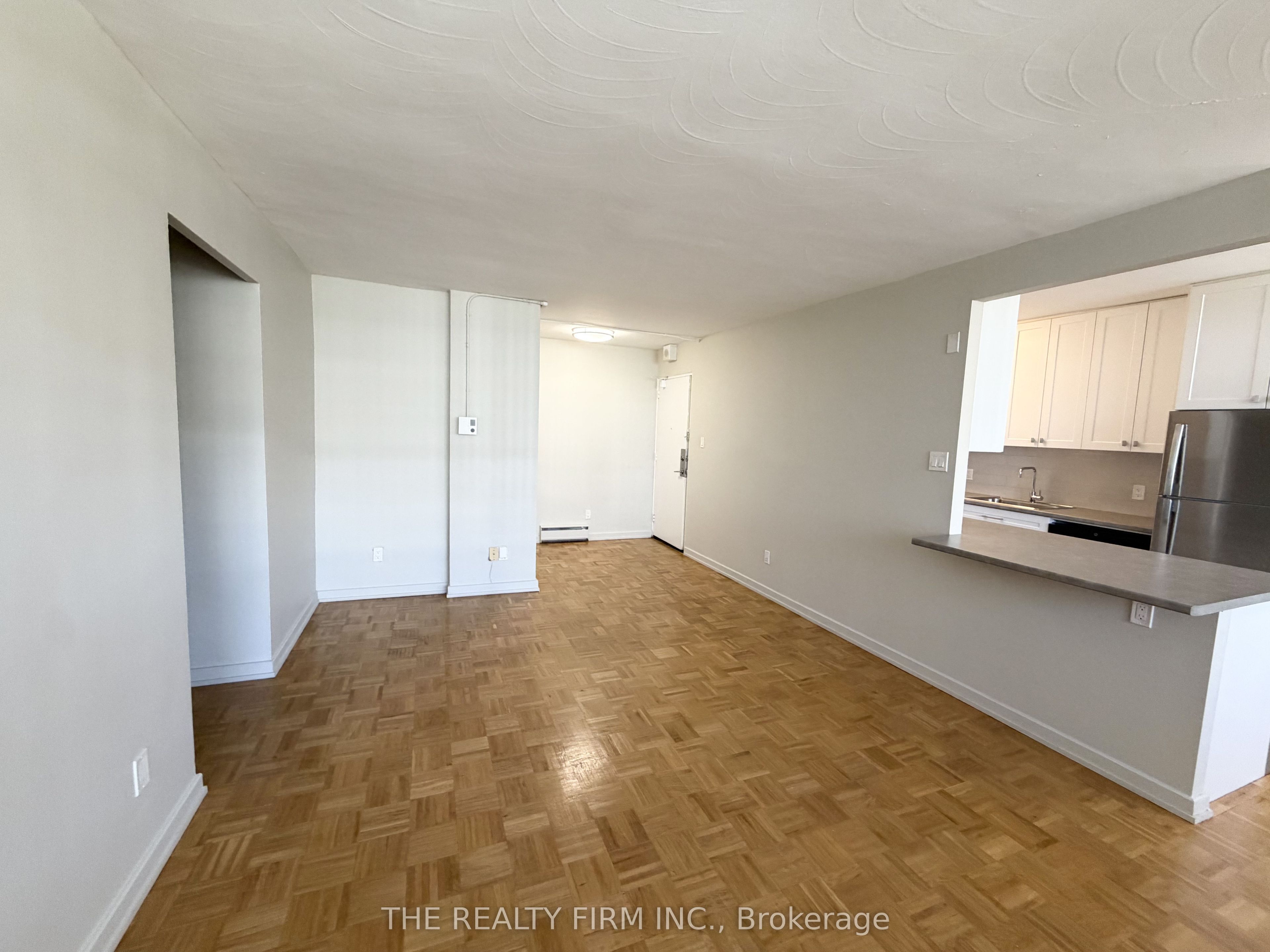 Unit 903 - 1209 Richmond Street, London 2