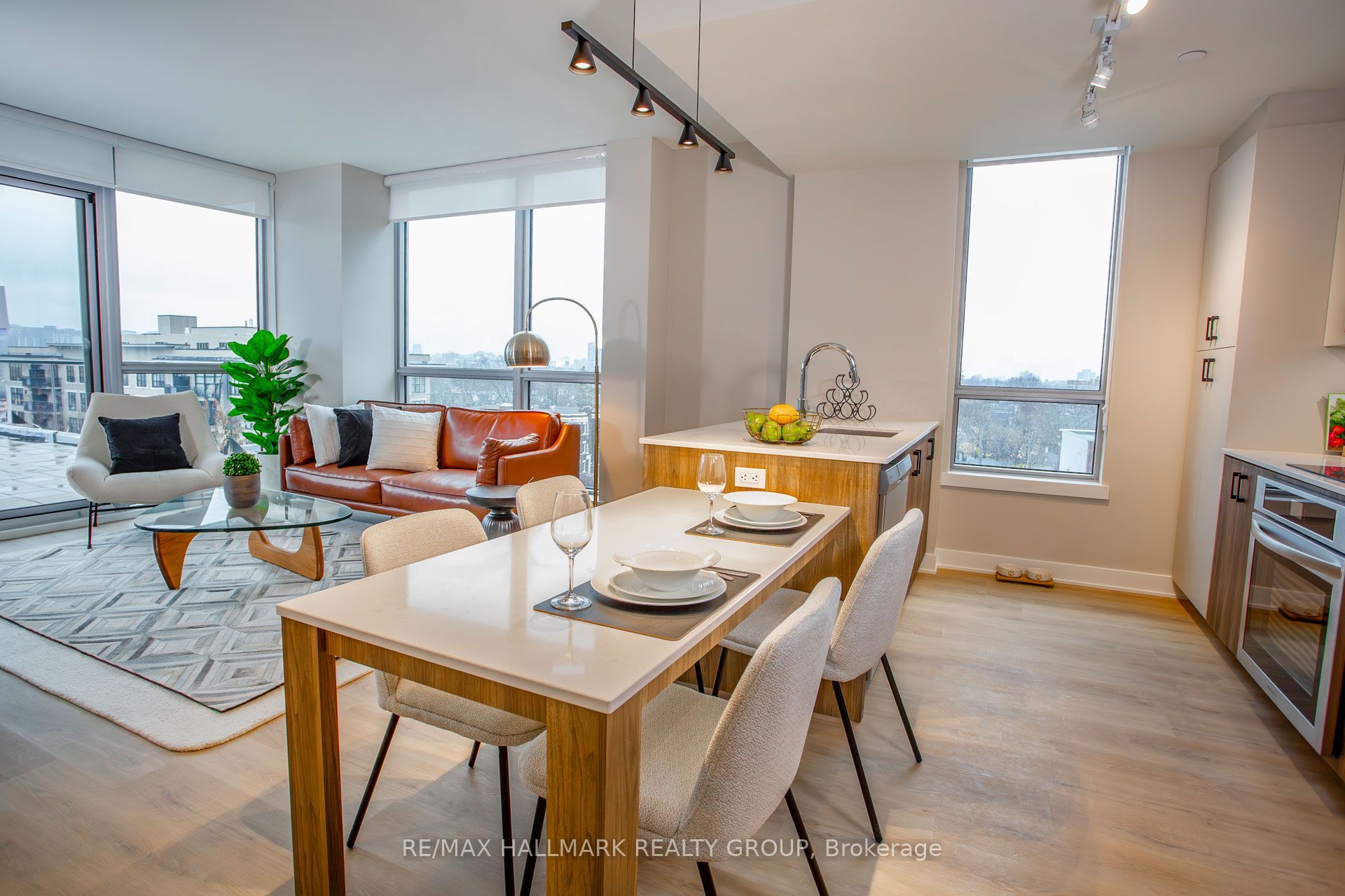 Unit 709 - 275 Carling Avenue, Ottawa 4