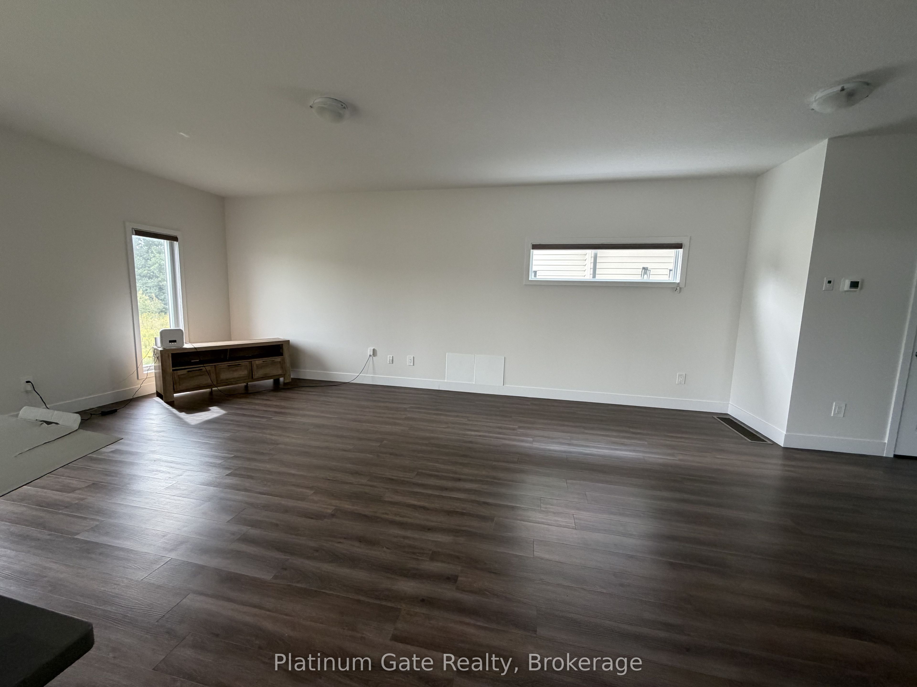 Unit UPPER - 1433 TWILITE Boulevard, London 3