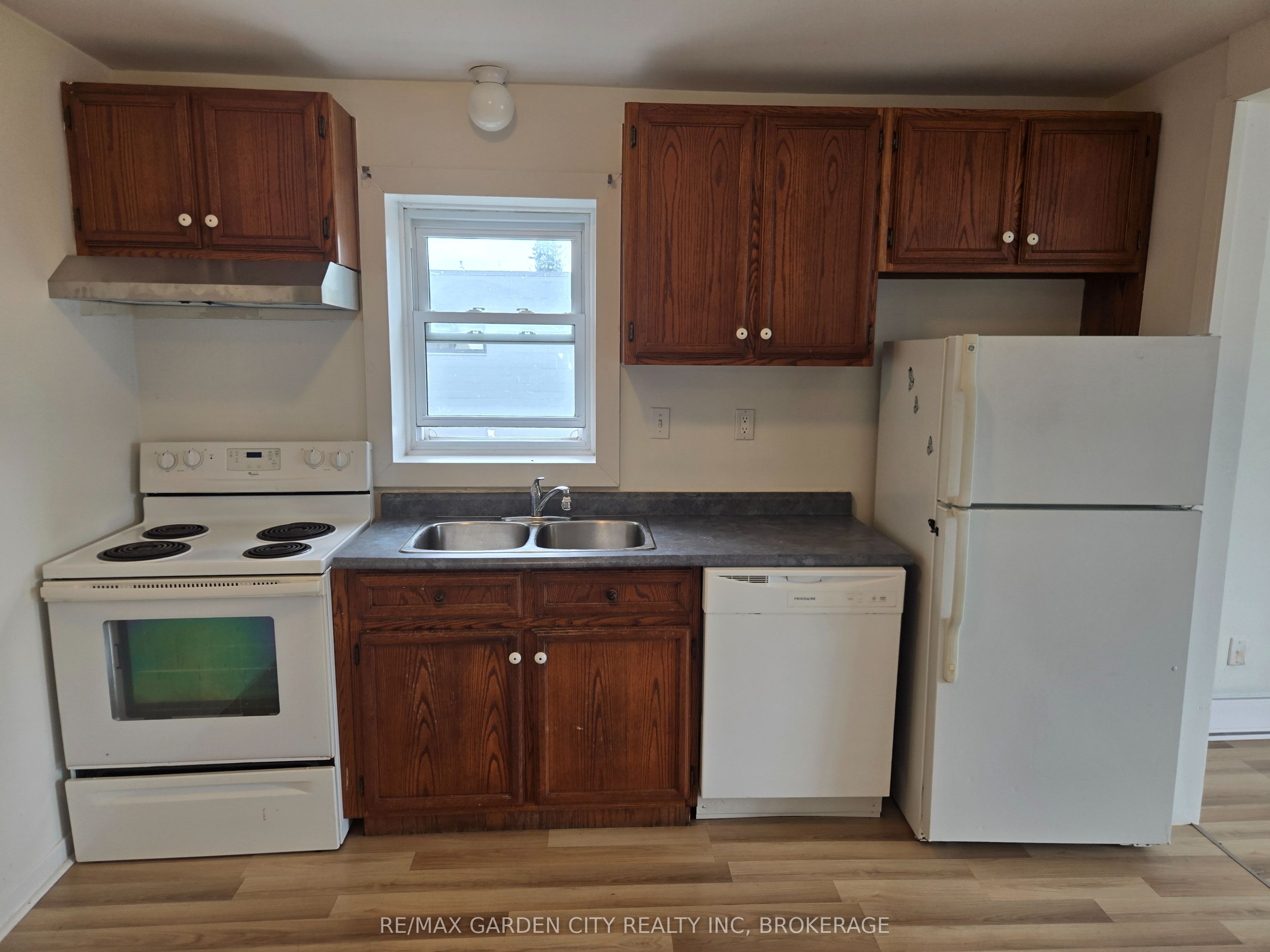 Unit 6 - 5126 Victoria Avenue, Niagara Falls 5