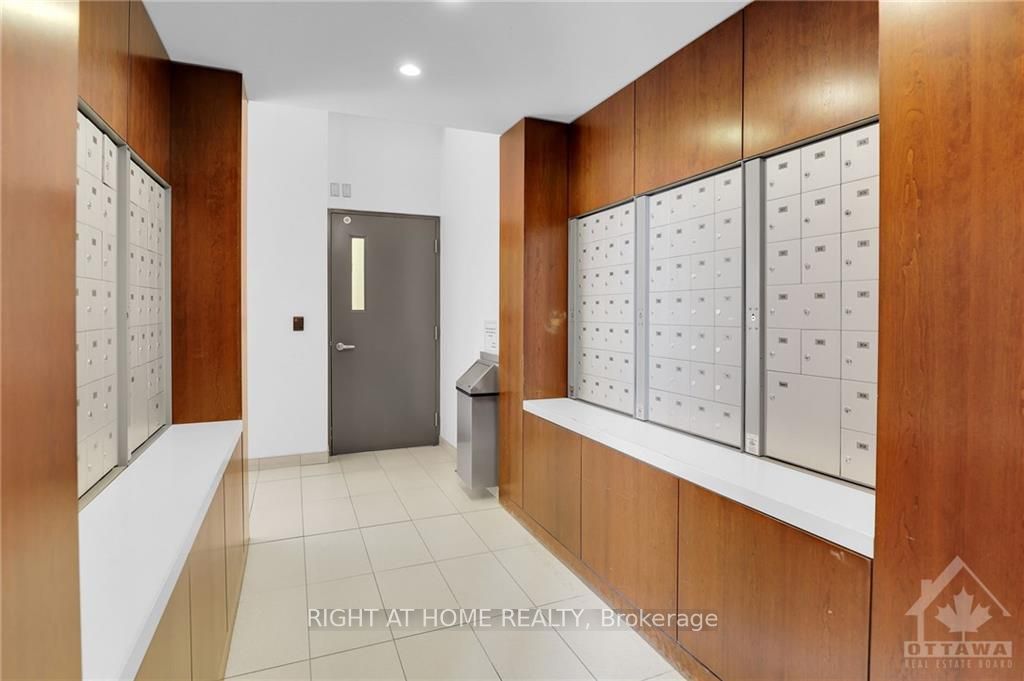 Unit 325 - 354 Gladstone Avenue, Ottawa 4