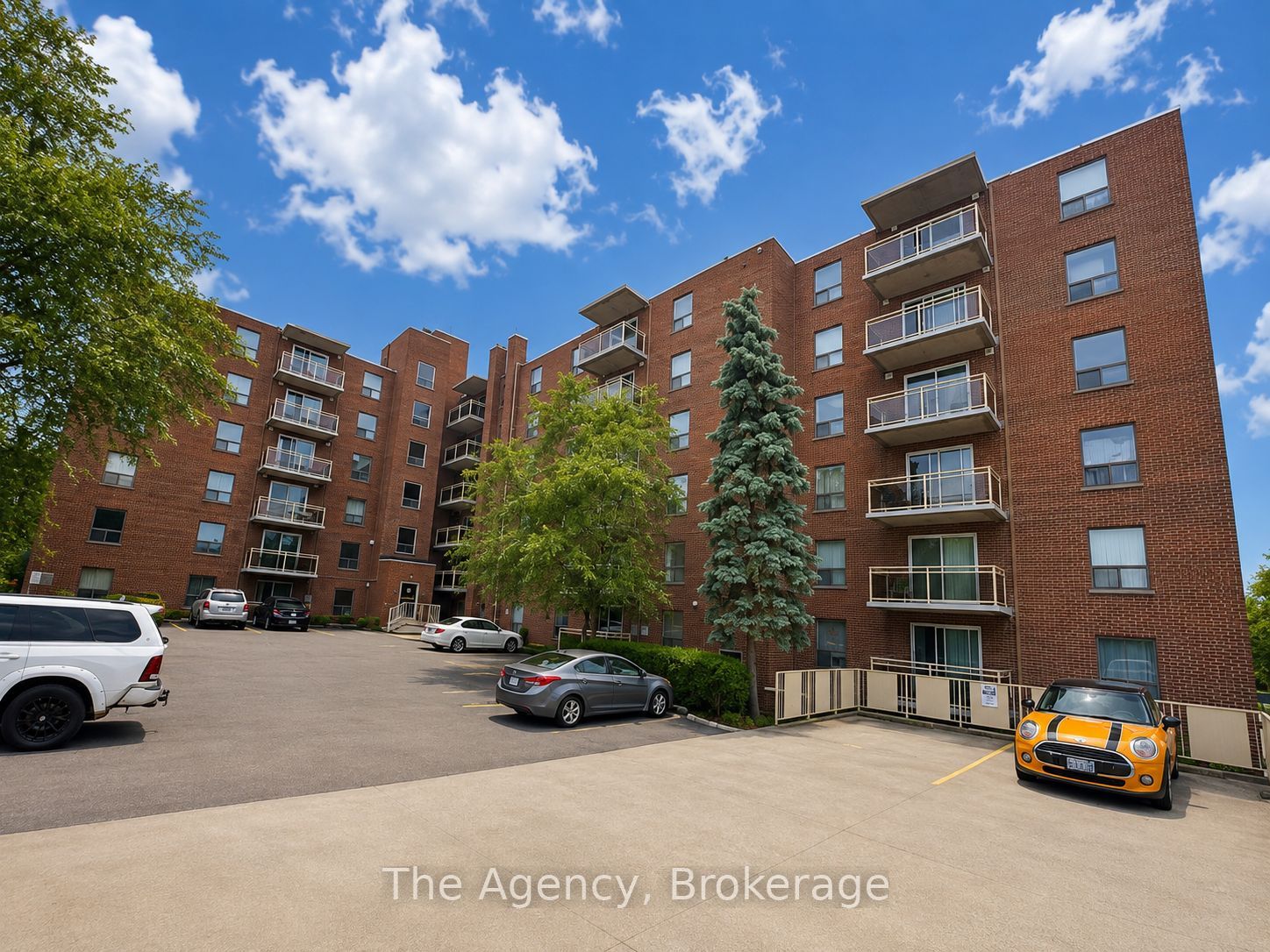 Unit 605 - 99 Church Street, St. Catharines 2