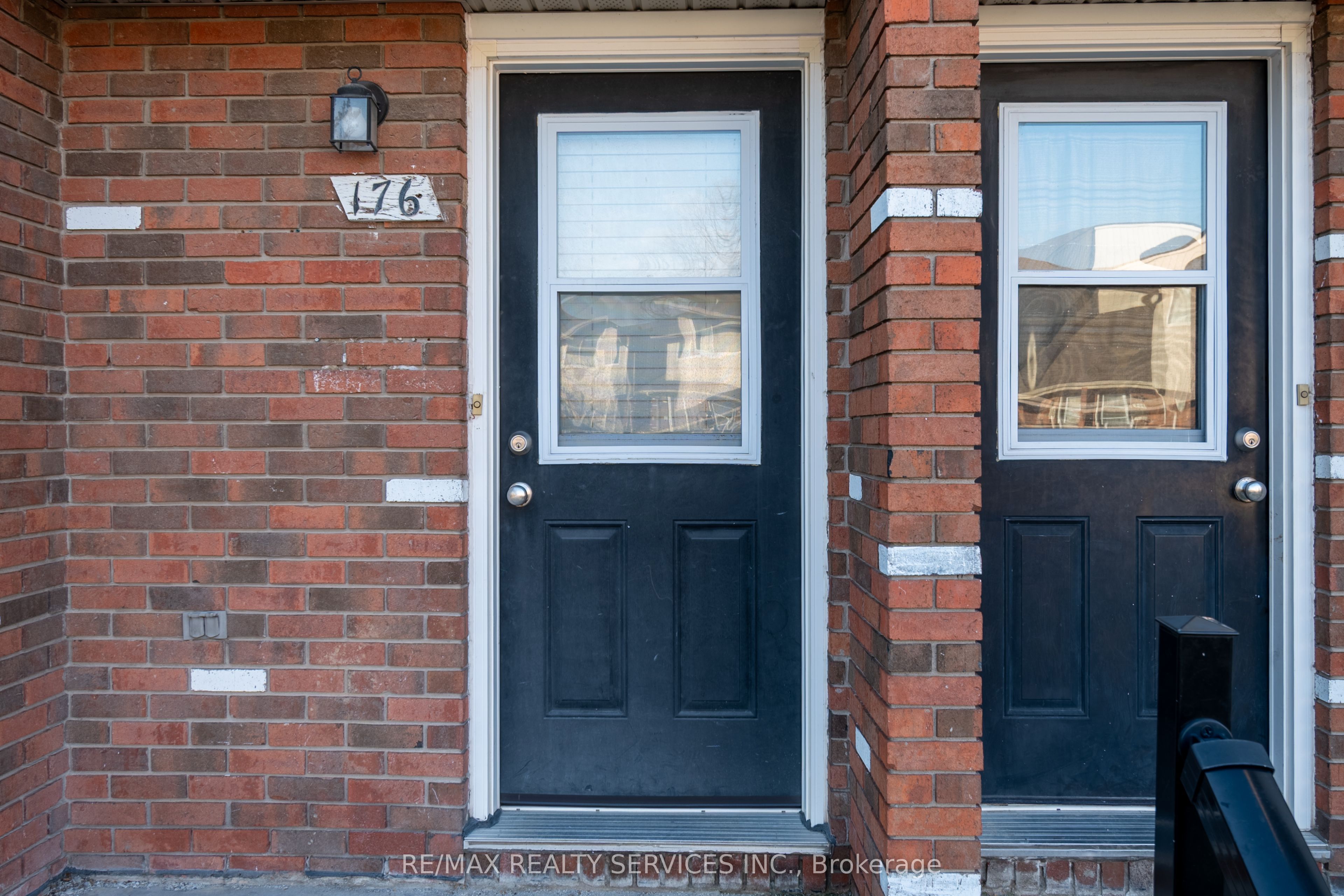 Unit 176 - 100 Brownleigh Avenue, Welland 3