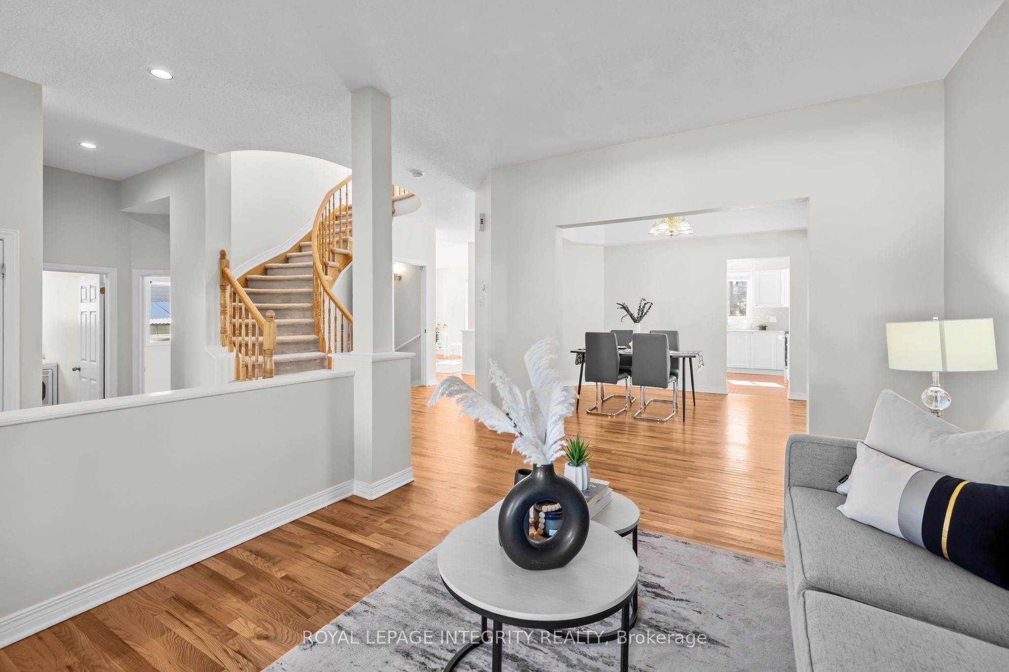 4 Tamarack Place N, Nepean 4