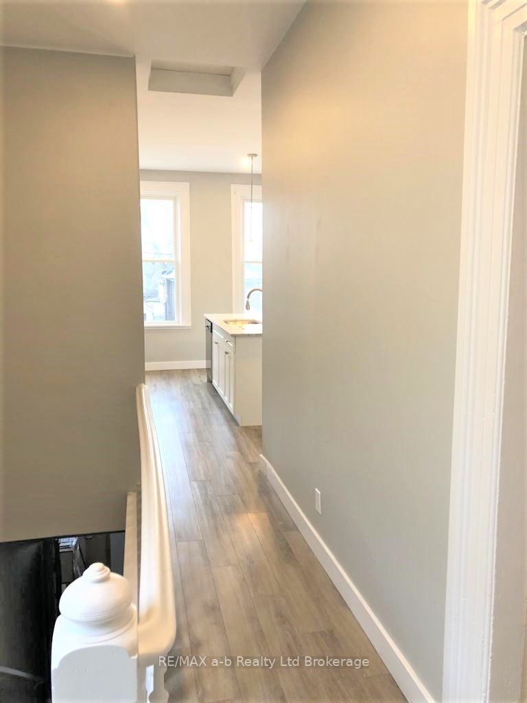 Unit 2 - 44 Stanley Street, London 3