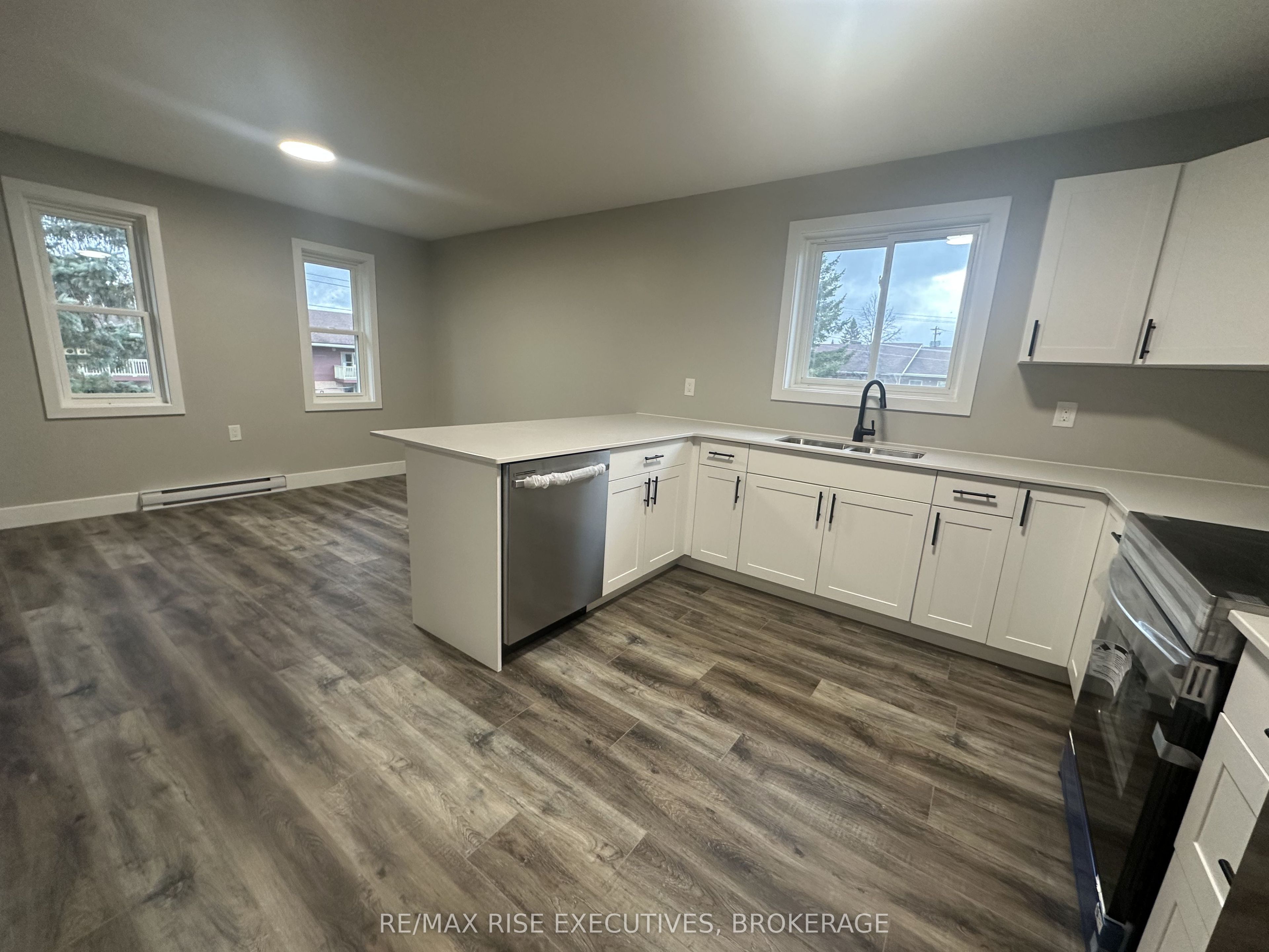 Unit 3 - 565 Emma Street, Gananoque 3