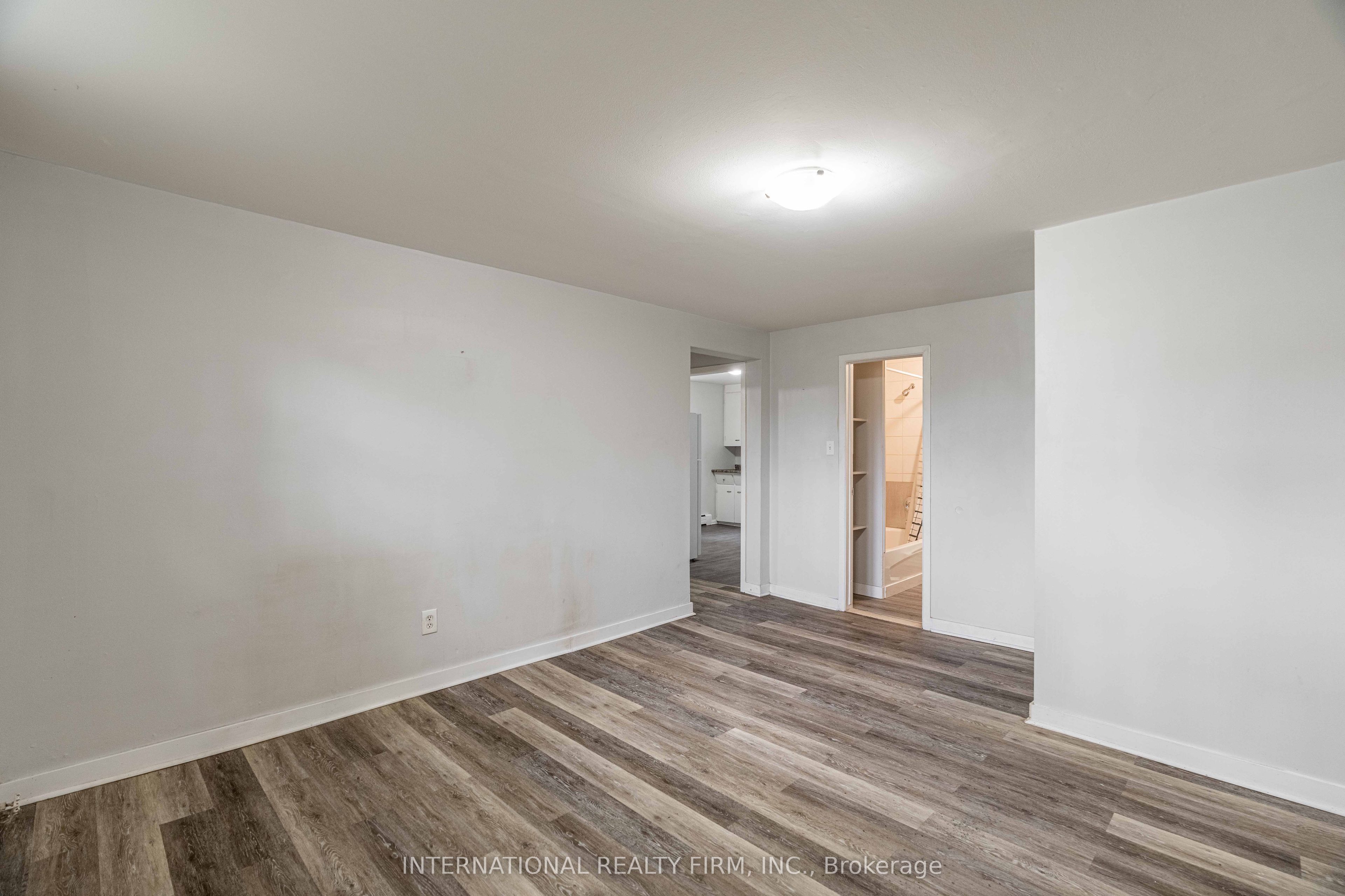 75 King Edward Avenue, London 2