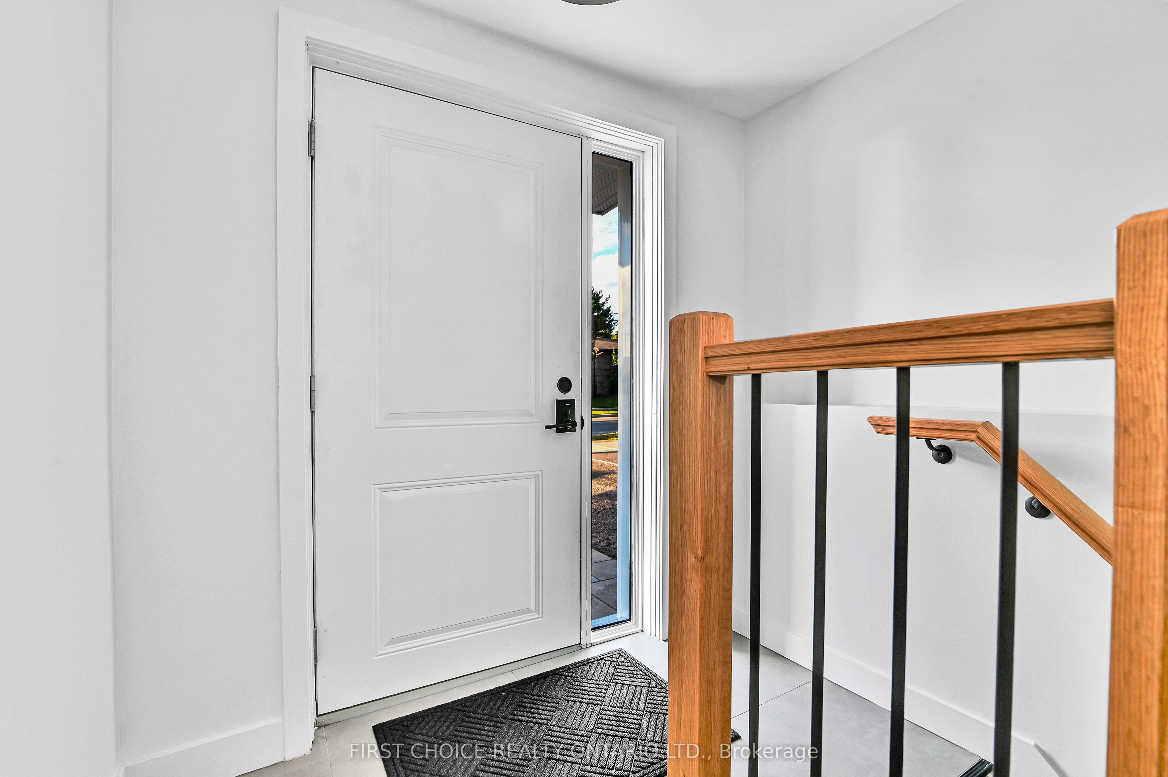 Unit 1 - 972 Dynes Road, Ottawa 2