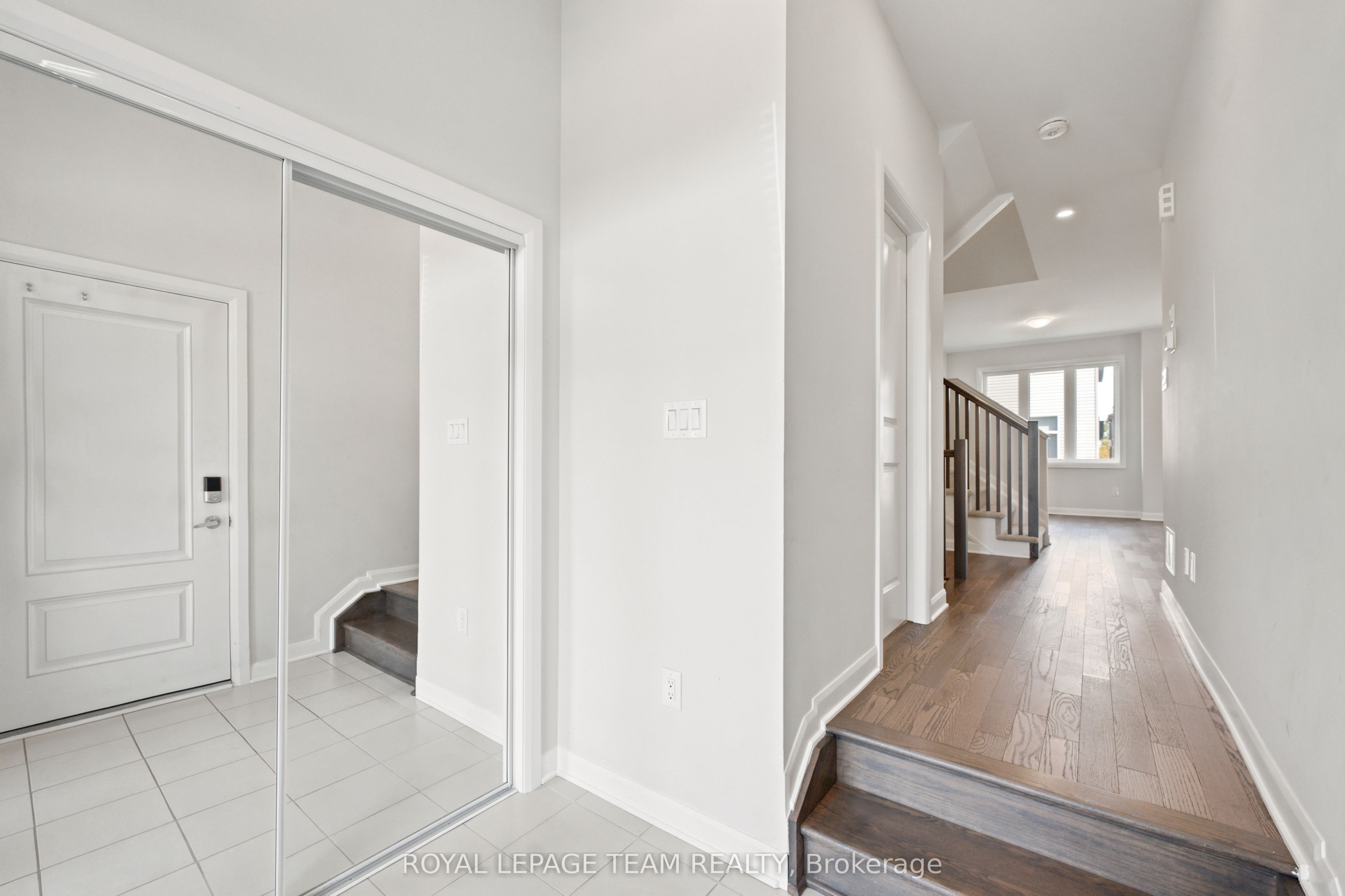 417 Silicon Way, Kanata 4