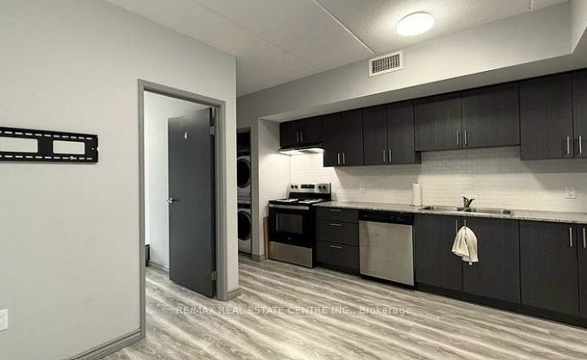 Unit B 104 - 275 Larch Street, Waterloo 2