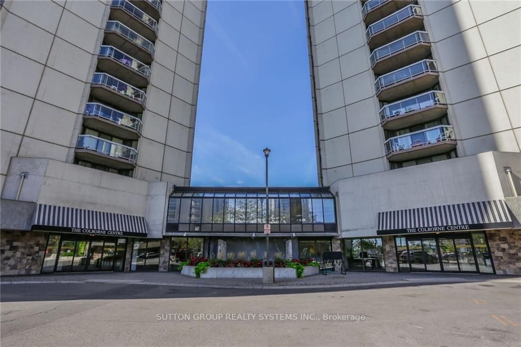 Unit 1004 - 323 Colborne Street, London 5