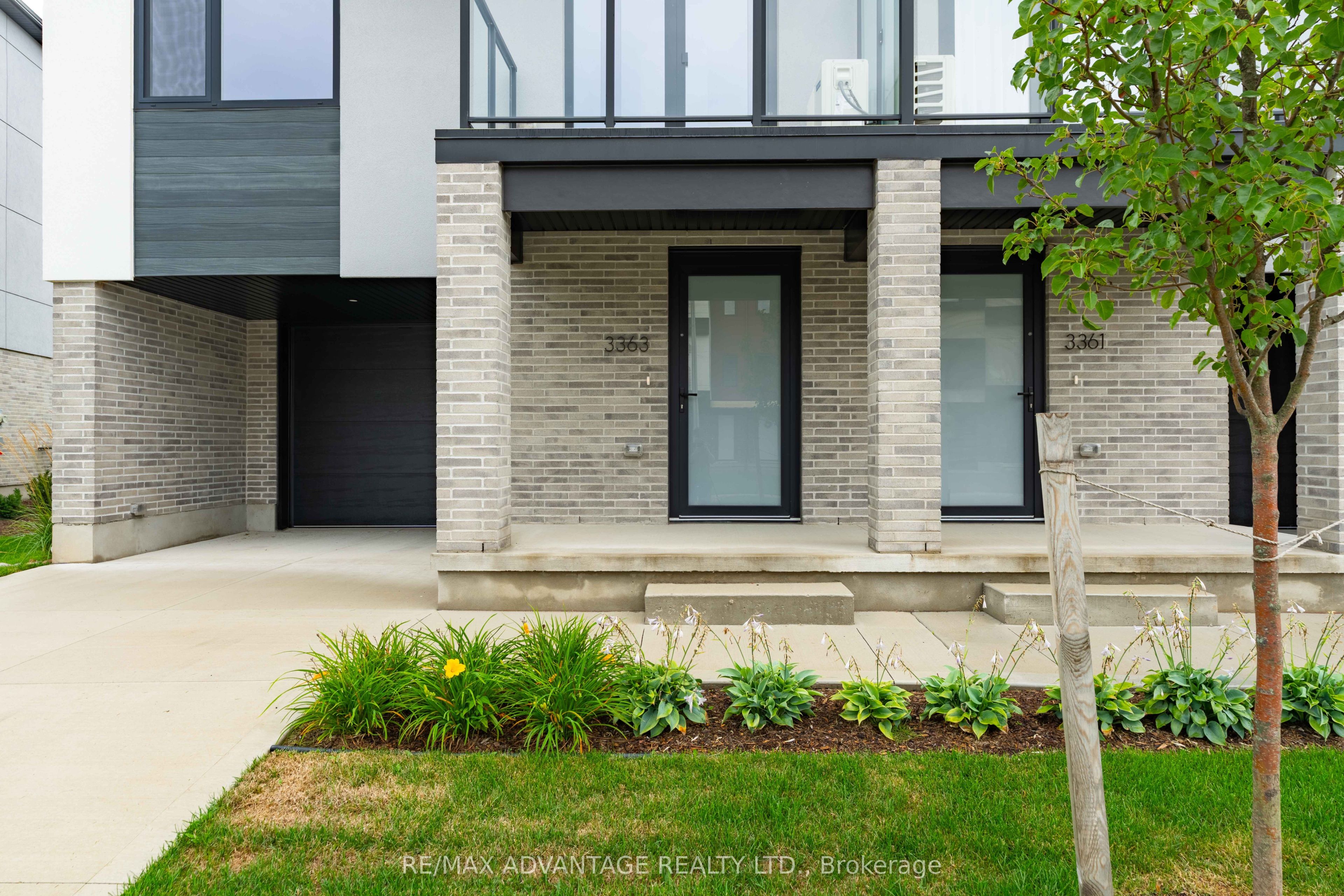 3363 David Milne Way, London 2