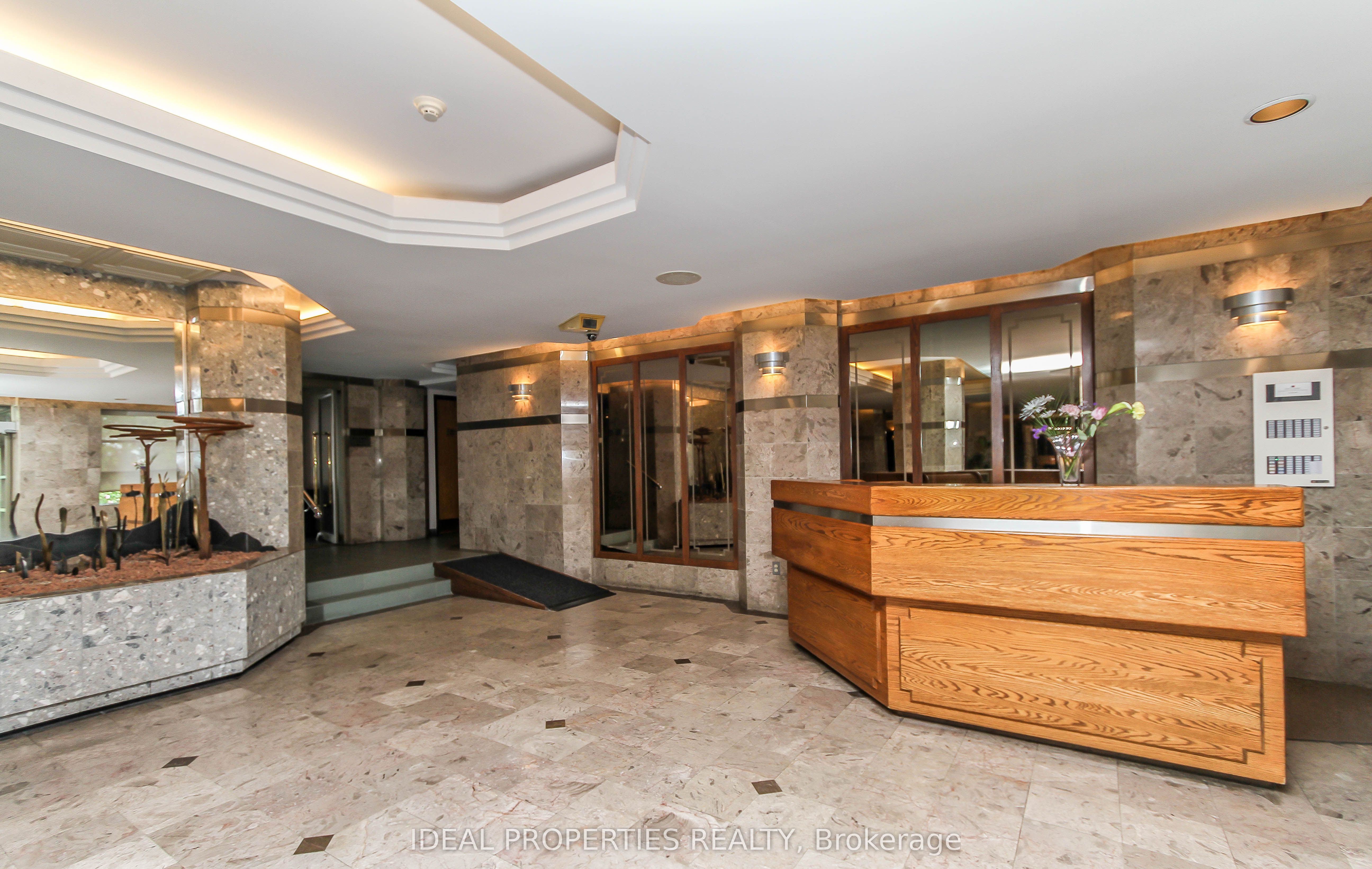 Unit 1701 - 2759 Carousel Crescent, Orleans-Gloucester 3