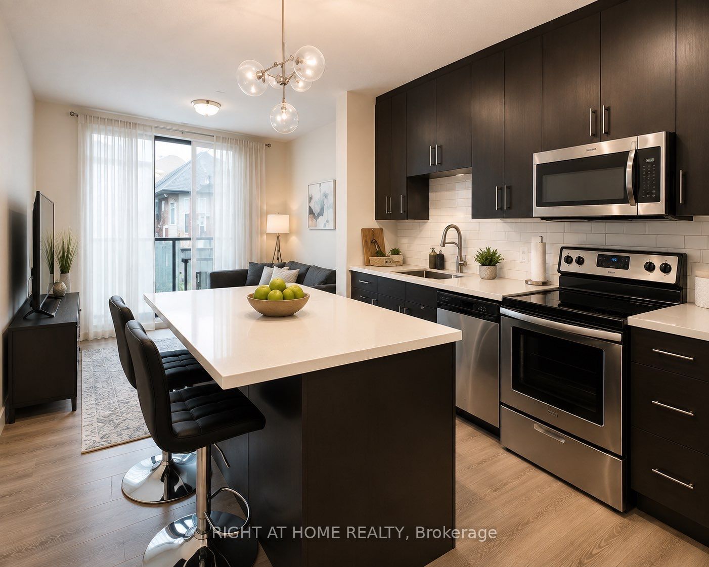 Unit 103 - 690 King Street W, Kitchener 2