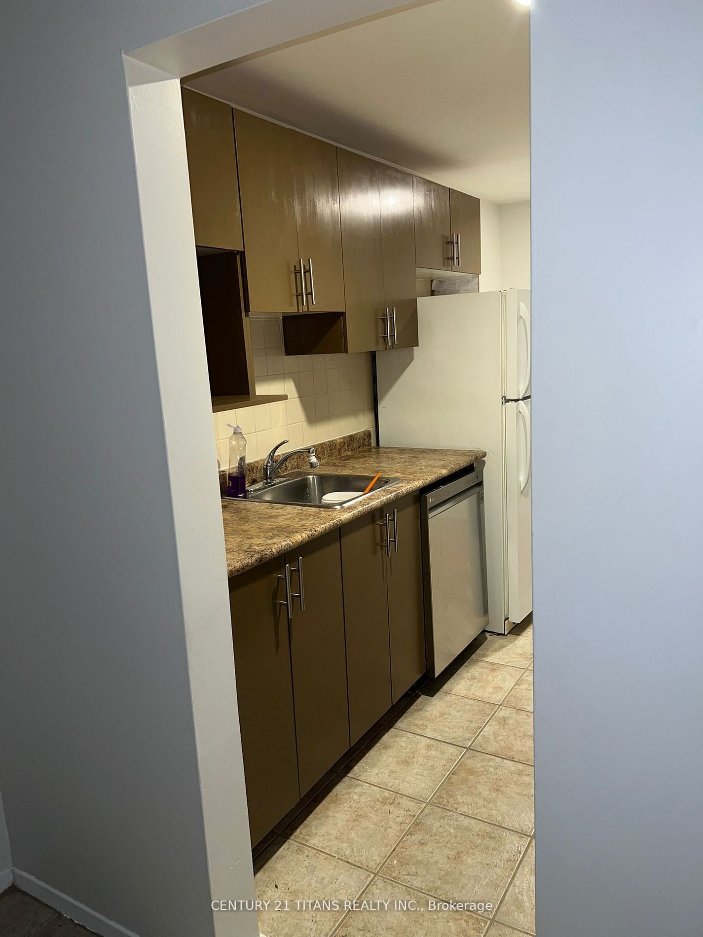Unit 702 - 931 Wonderland Road, London 5