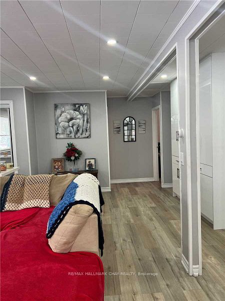 Unit Upper - 339 William Street, Shelburne 4