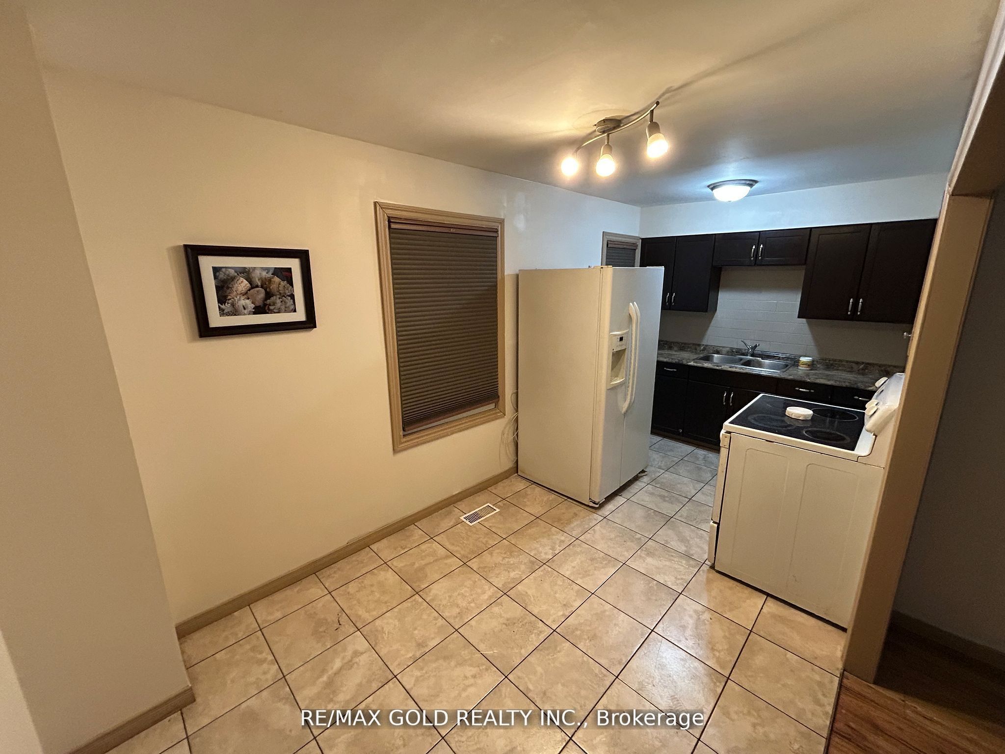 1315 Partington Avenue, Windsor 4