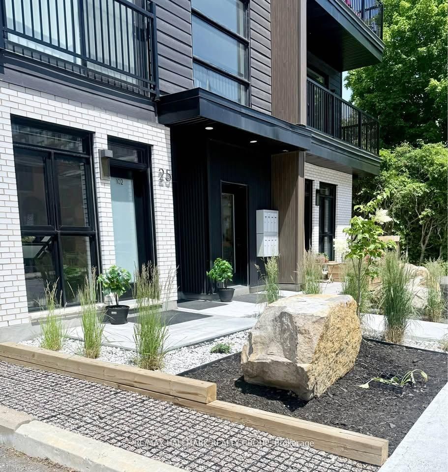 Unit 303 - 25 Grant Street, Ottawa 2