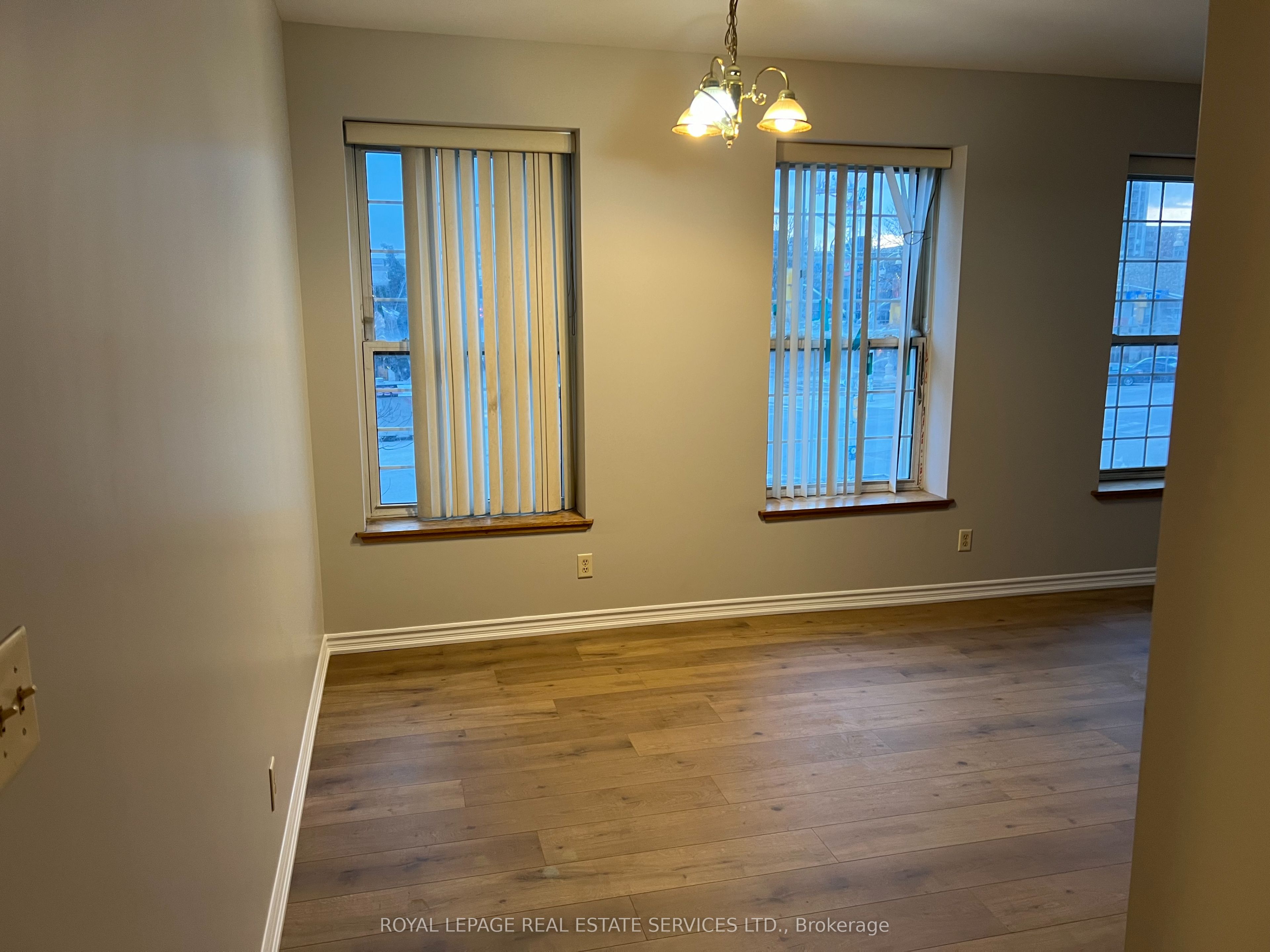 Unit 302 - 51 WYNDHAM Street N, Guelph 5