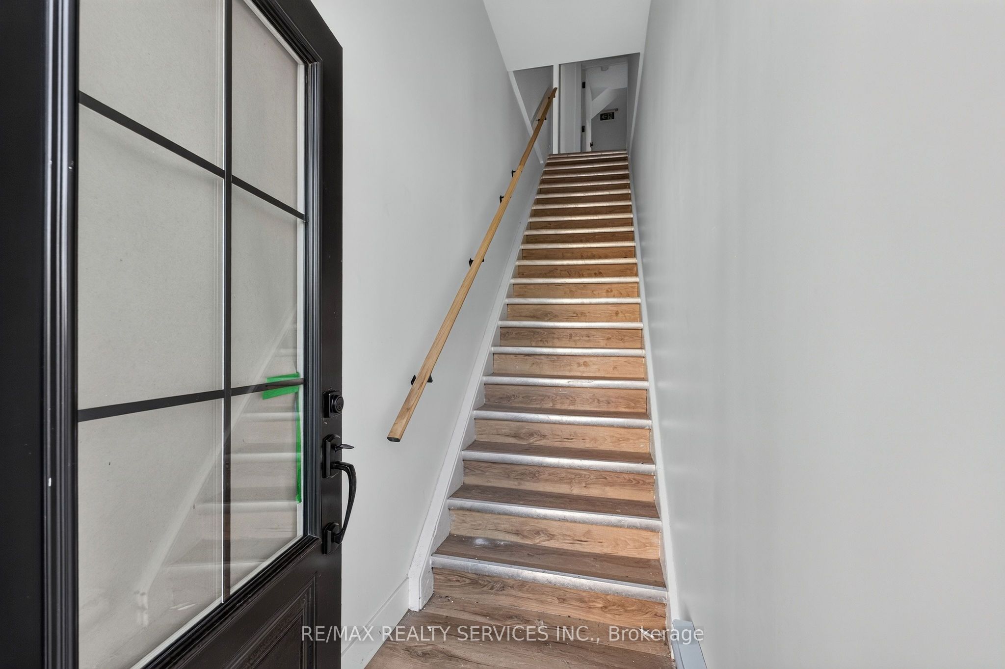 Unit 5 - 260 King Street, Welland 3