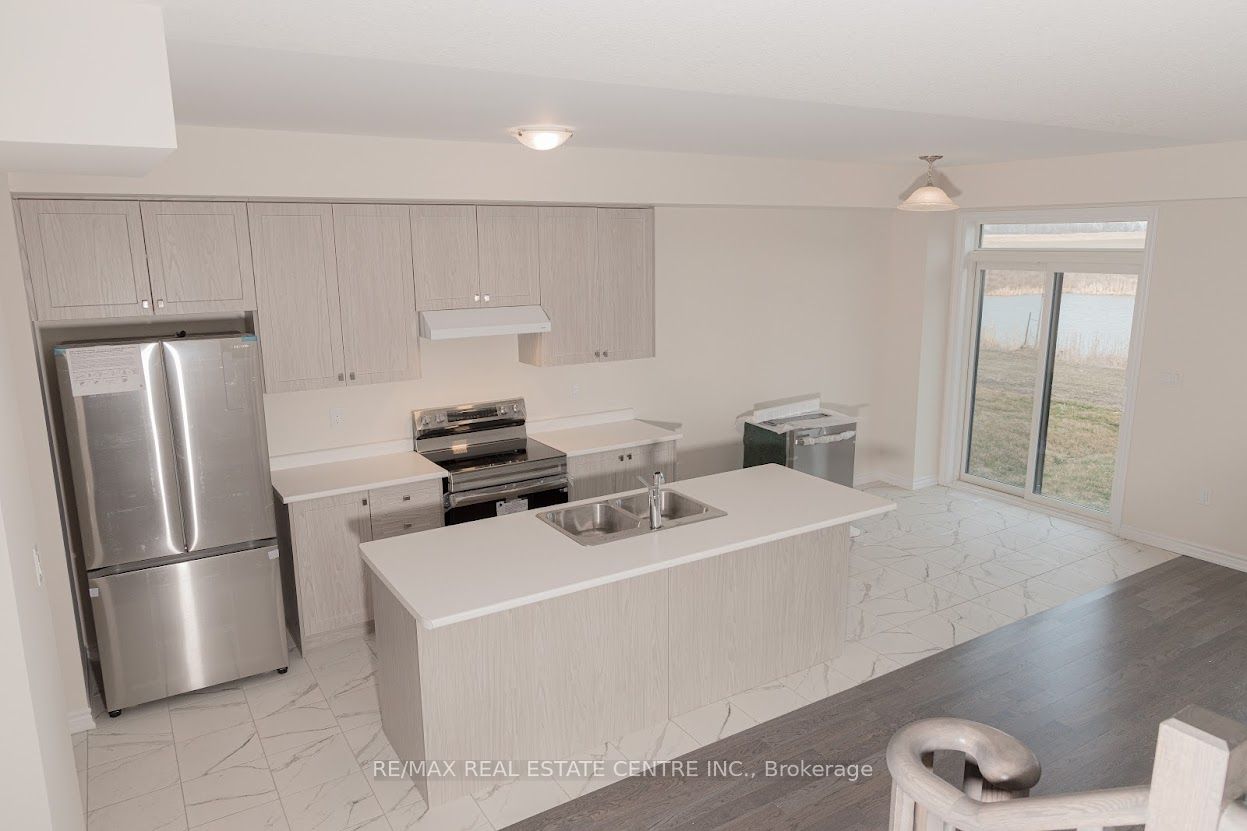 386 Barker Parkway, Thorold 5