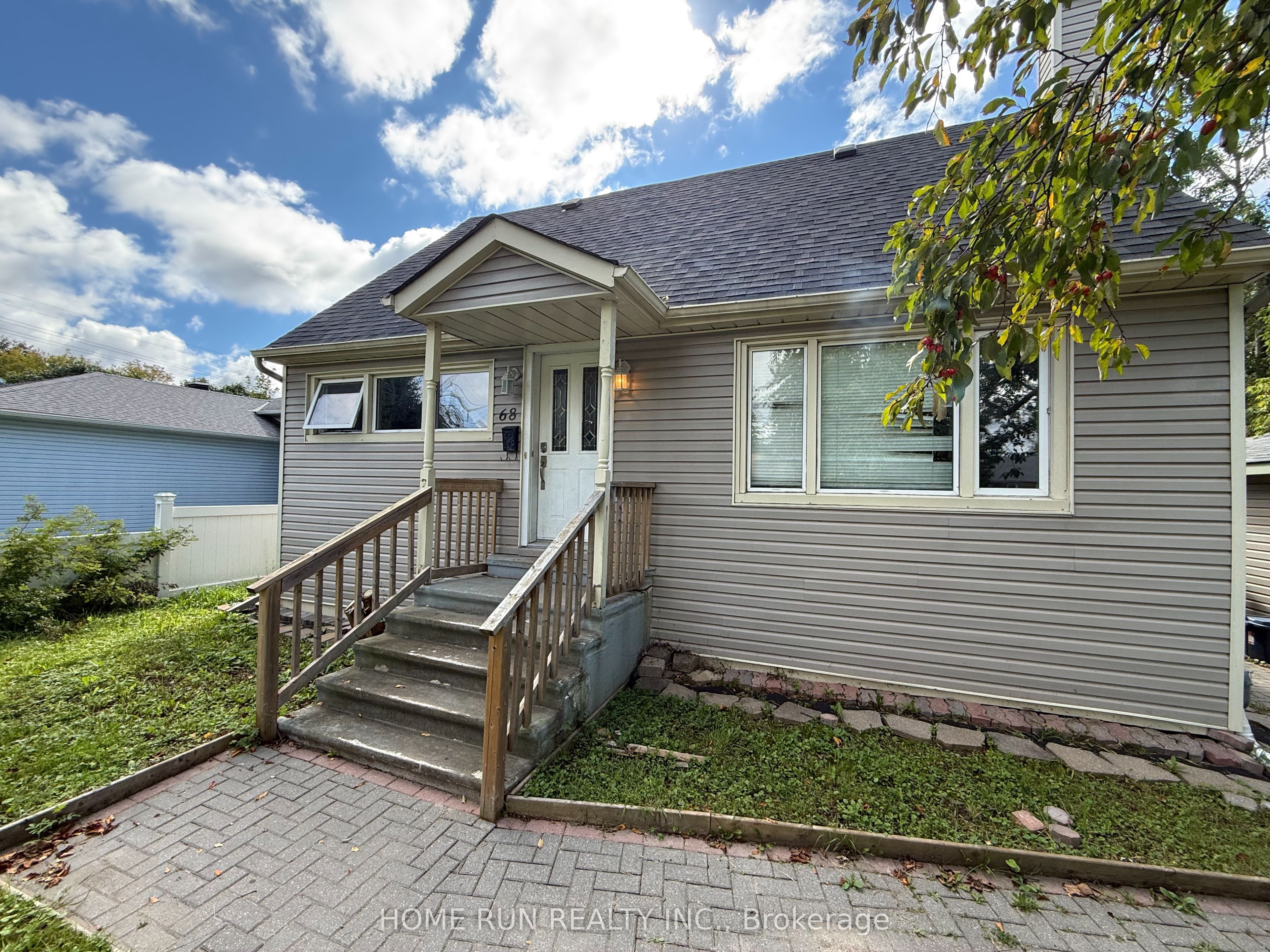 68 Meadowlands Drive W, Nepean 2