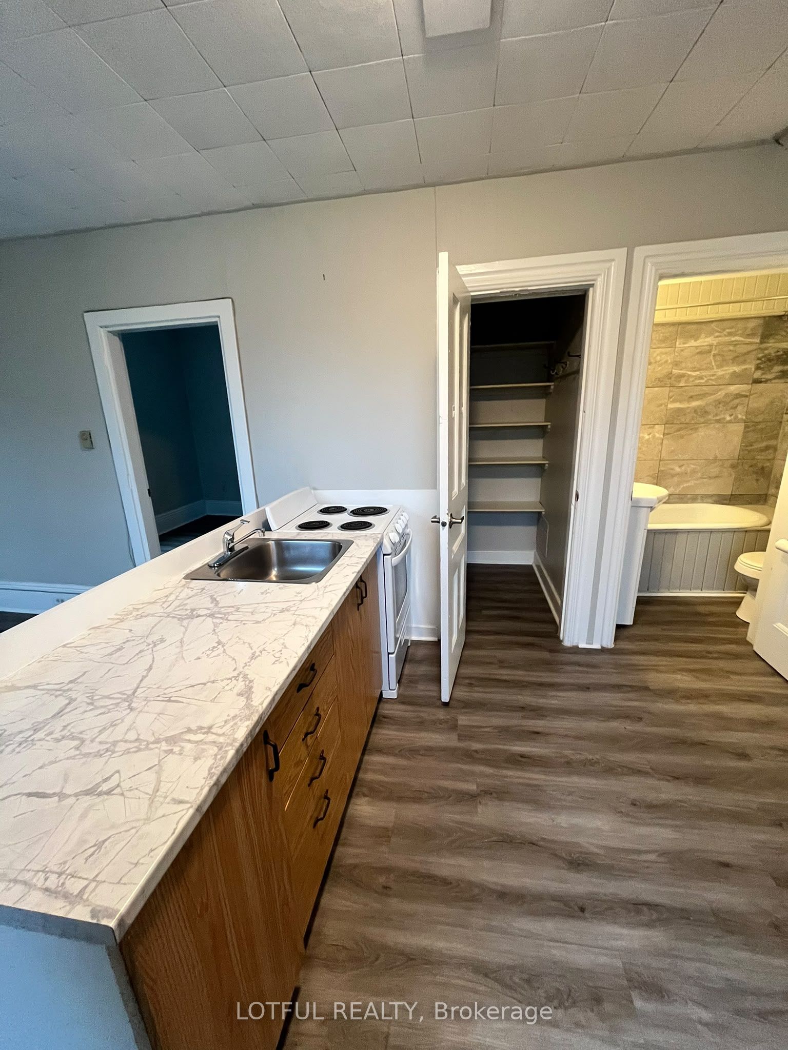 Unit 4 - 33 Lakeshore Drive, South Dundas 5