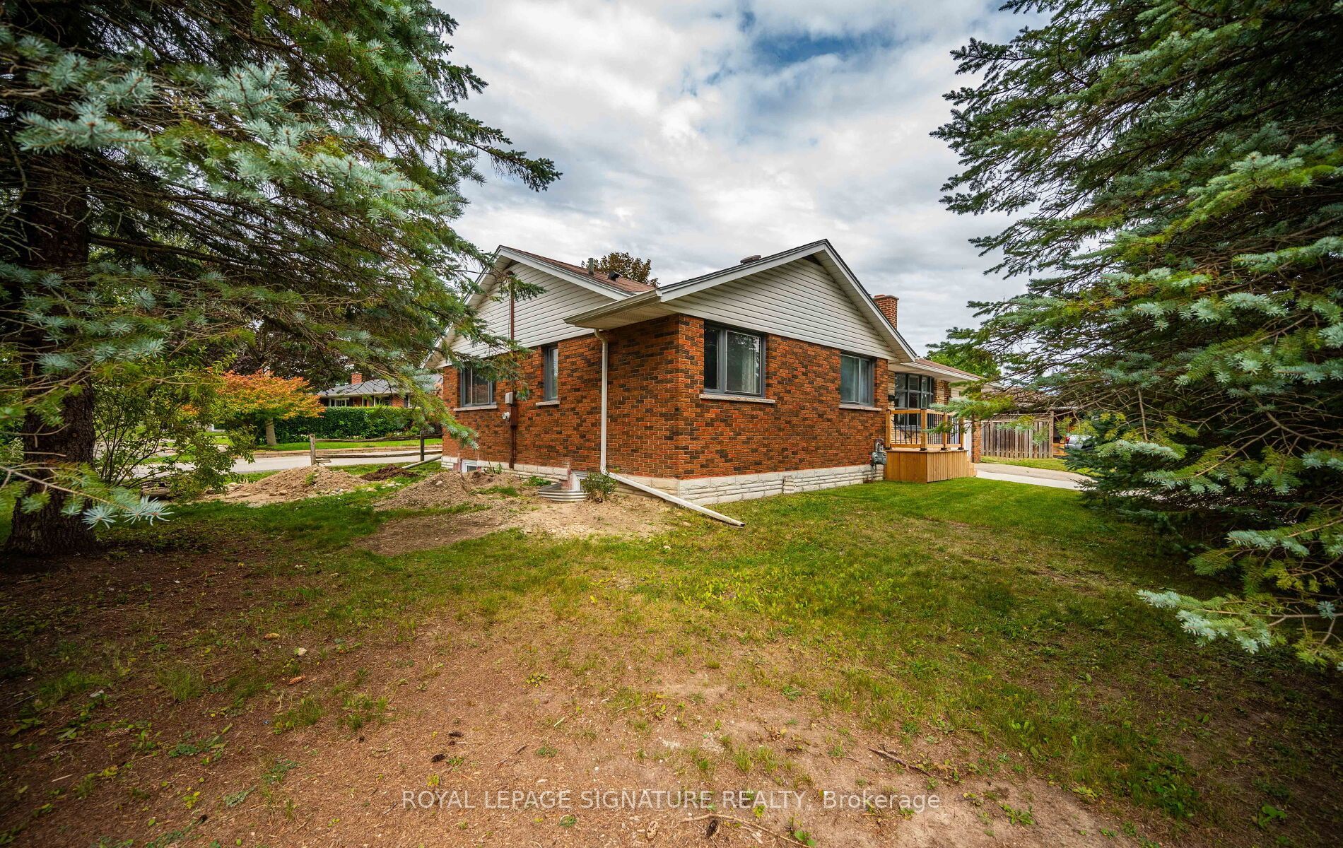 Unit Upper Level - 16 Eleanor Court, Guelph 4