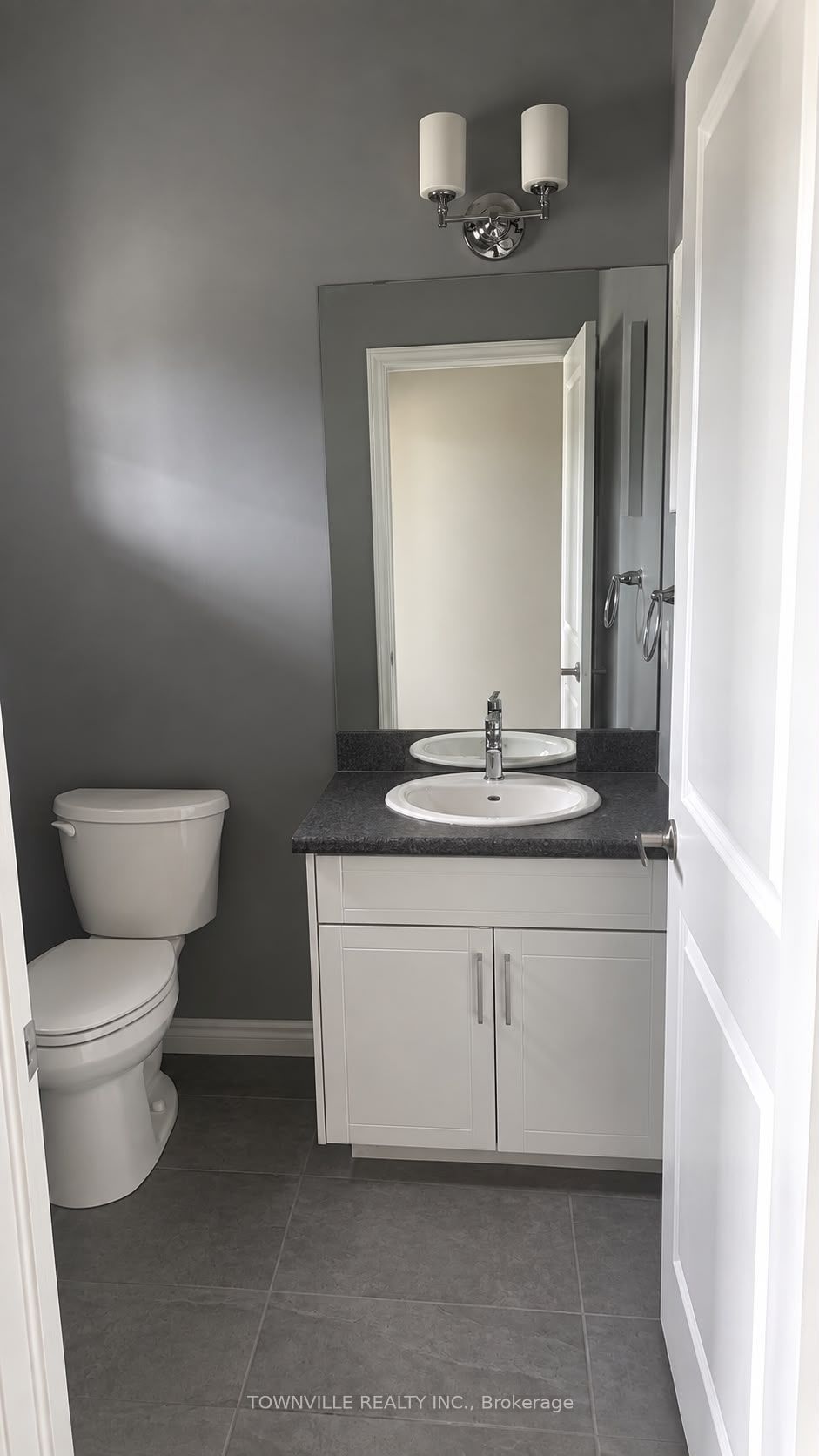 Unit 32 - 2910 Tokala Trail, London 5
