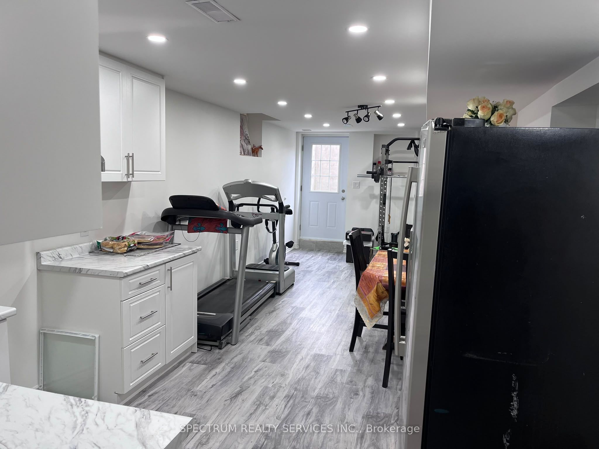 Unit Basement - 84 Blue Mountain Drive, Glanbrook 3
