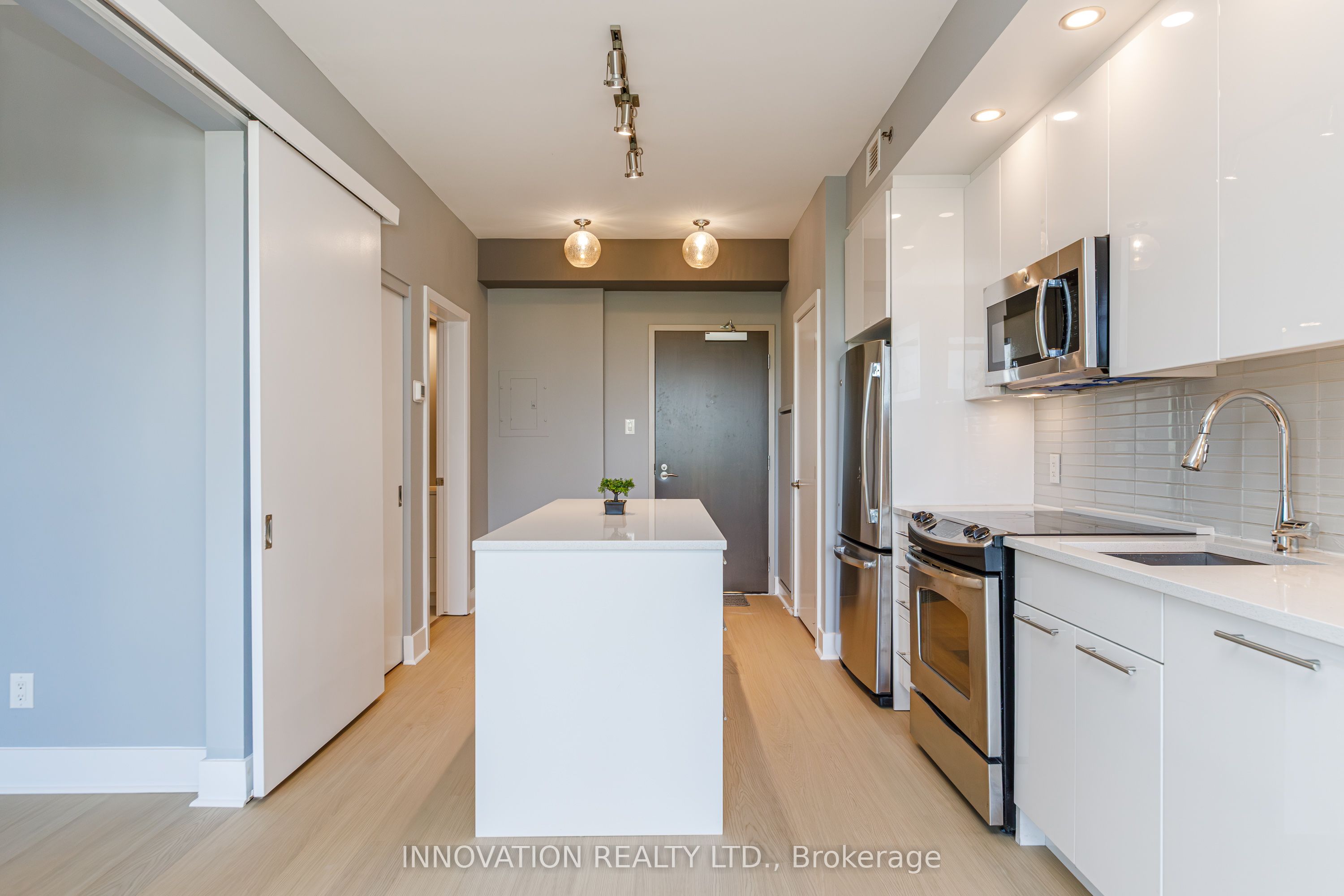 Unit 209 - 88 RICHMOND Road, Ottawa 4