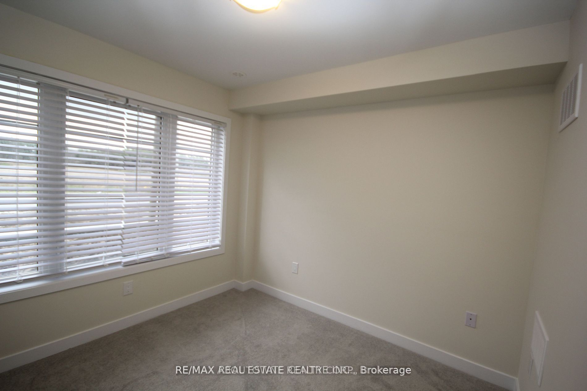 111 melody Lane, Thorold 5